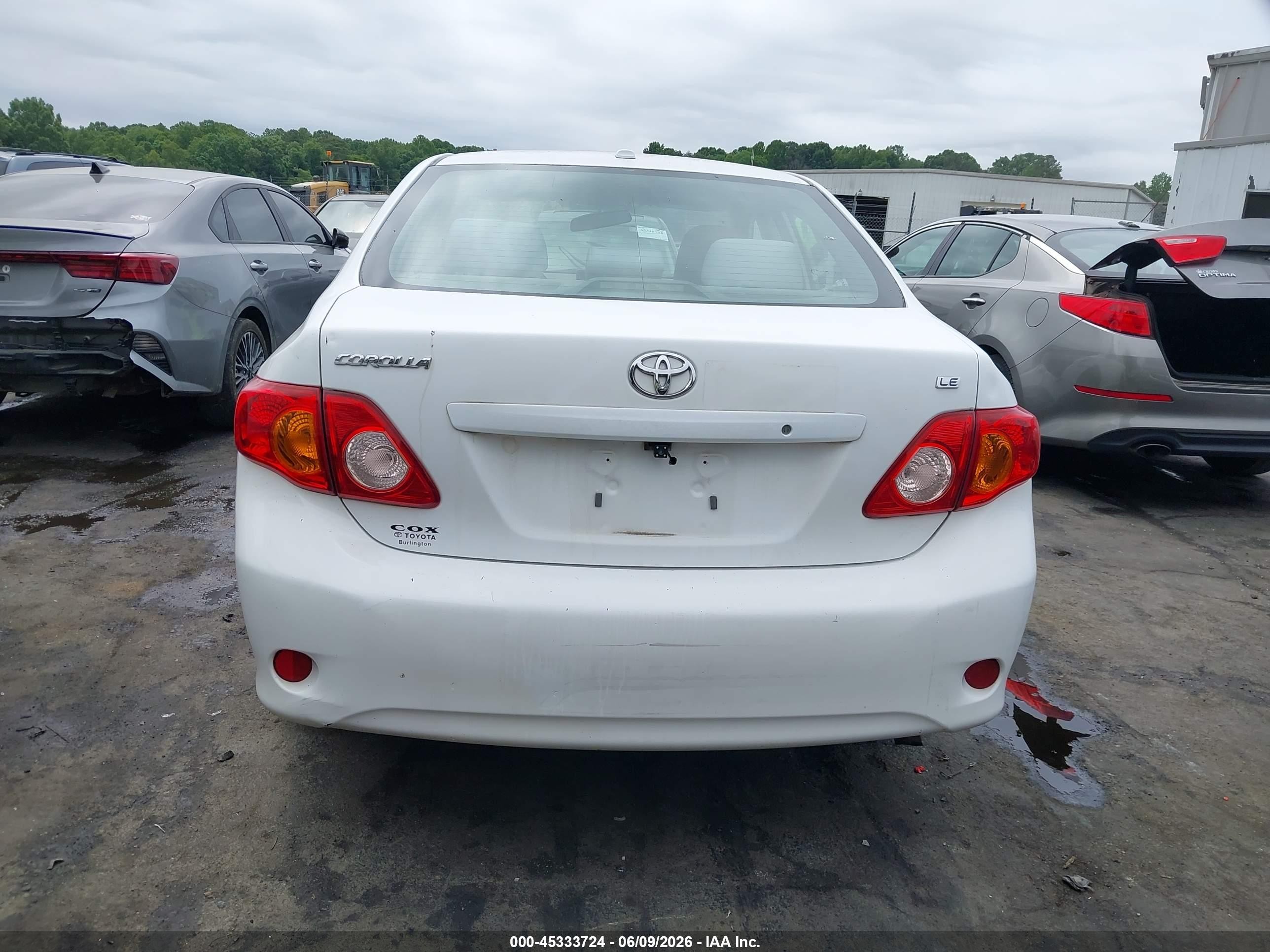 2010 Toyota Corolla Le White vin: 1NXBU4EE9AZ240713