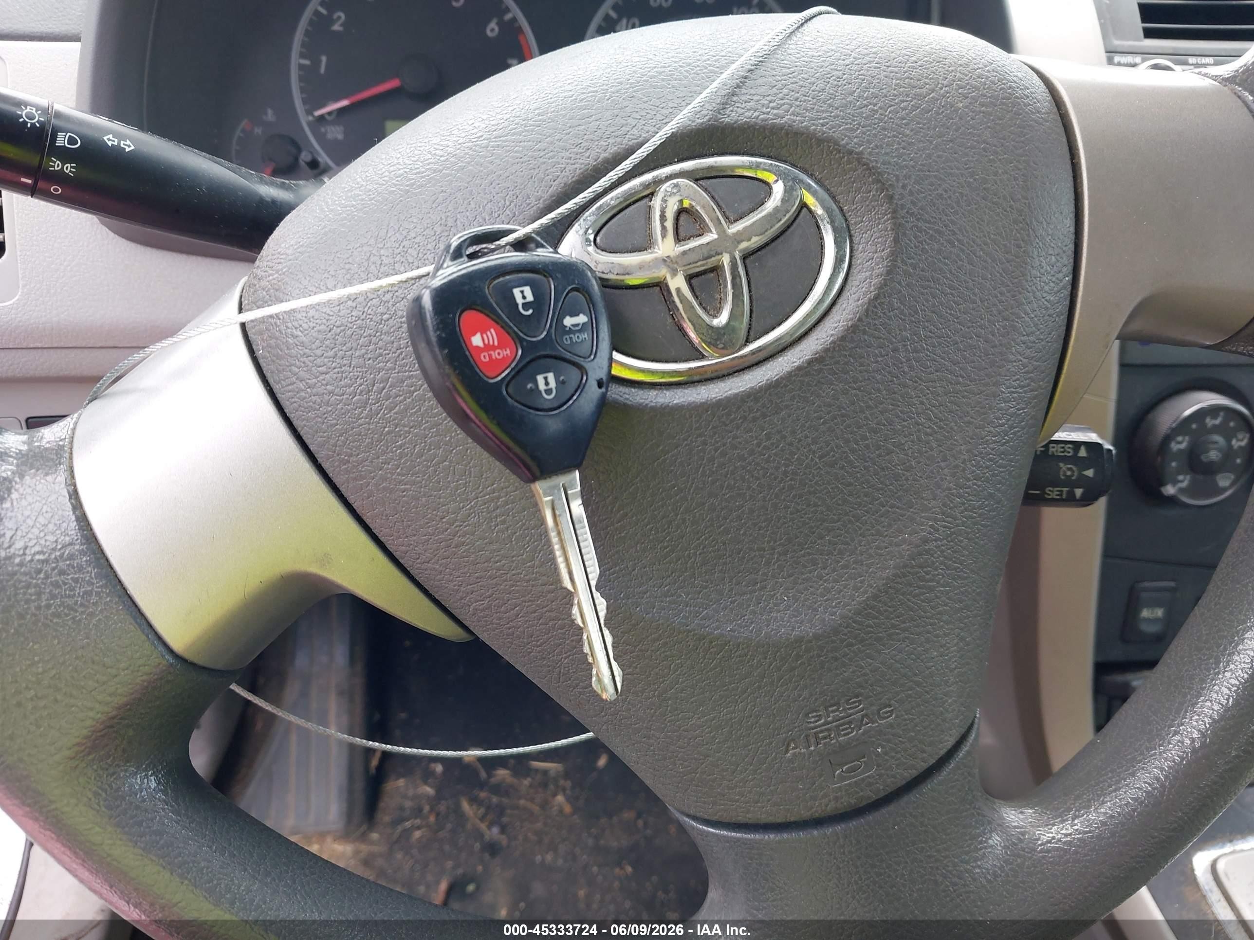 2010 Toyota Corolla Le White vin: 1NXBU4EE9AZ240713