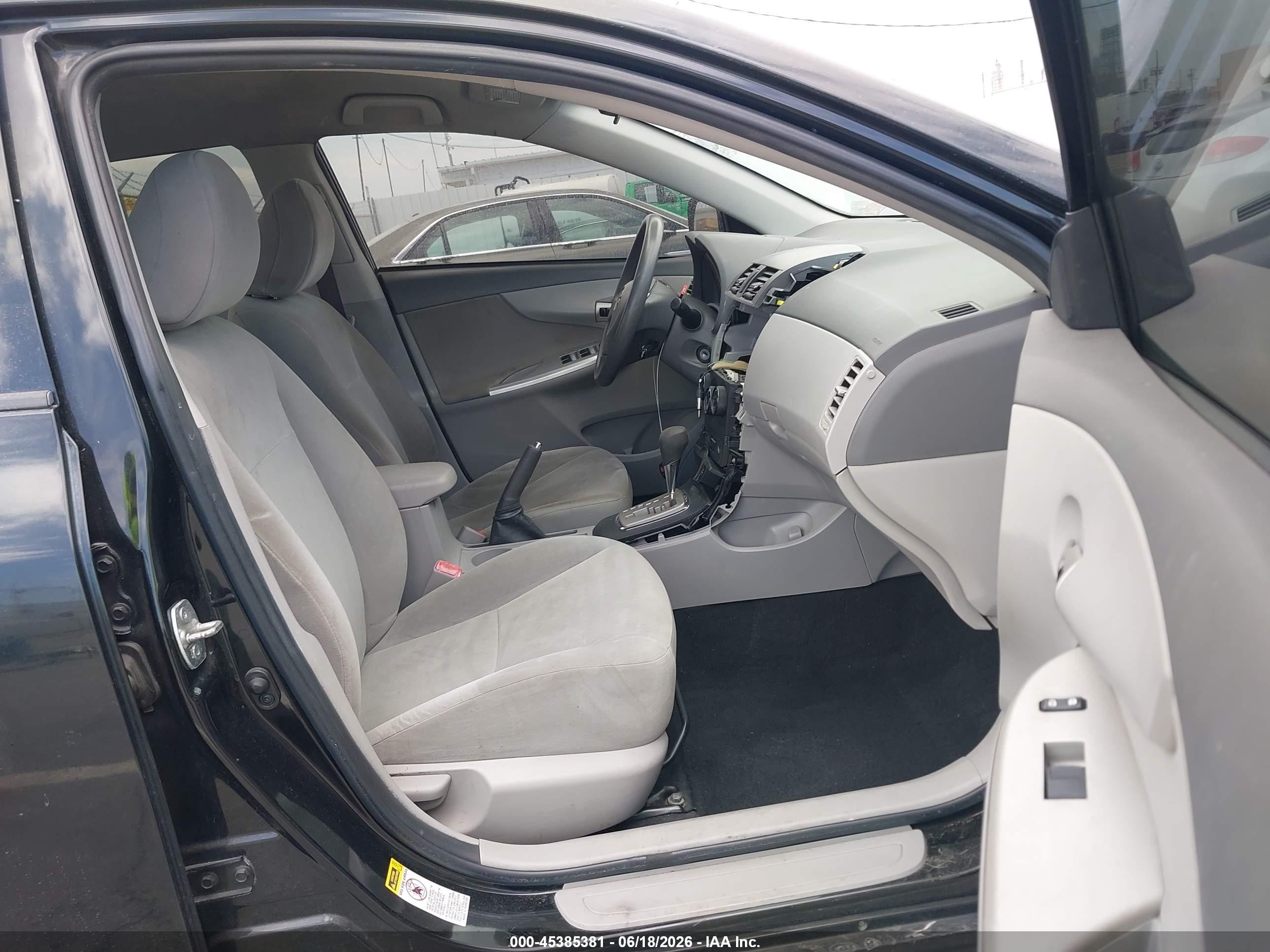 2010 Toyota Corolla Le Серый vin: 1NXBU4EE9AZ241859