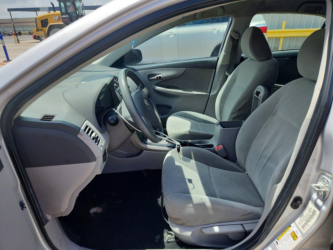 2010 Toyota Corolla Le Silver vin: 1NXBU4EE9AZ262520