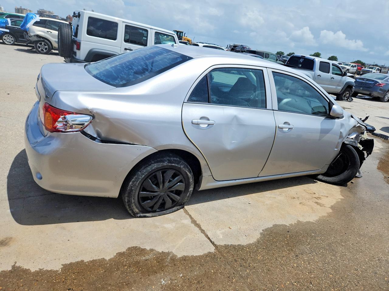 2010 Toyota Corolla Le Silver vin: 1NXBU4EE9AZ262520