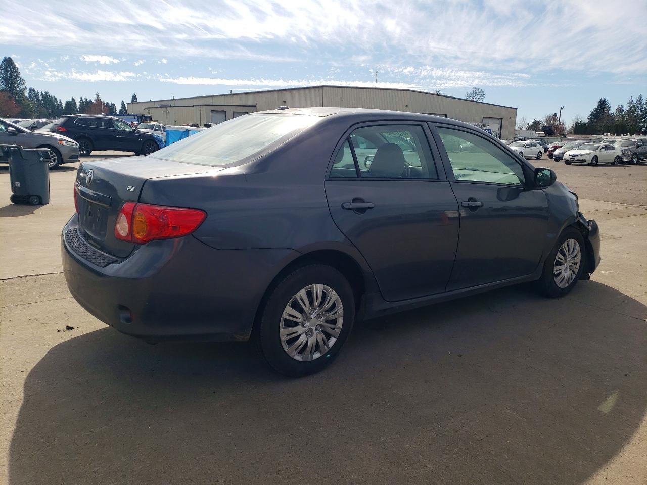 2010 Toyota Corolla Le Gray vin: 1NXBU4EE9AZ282444