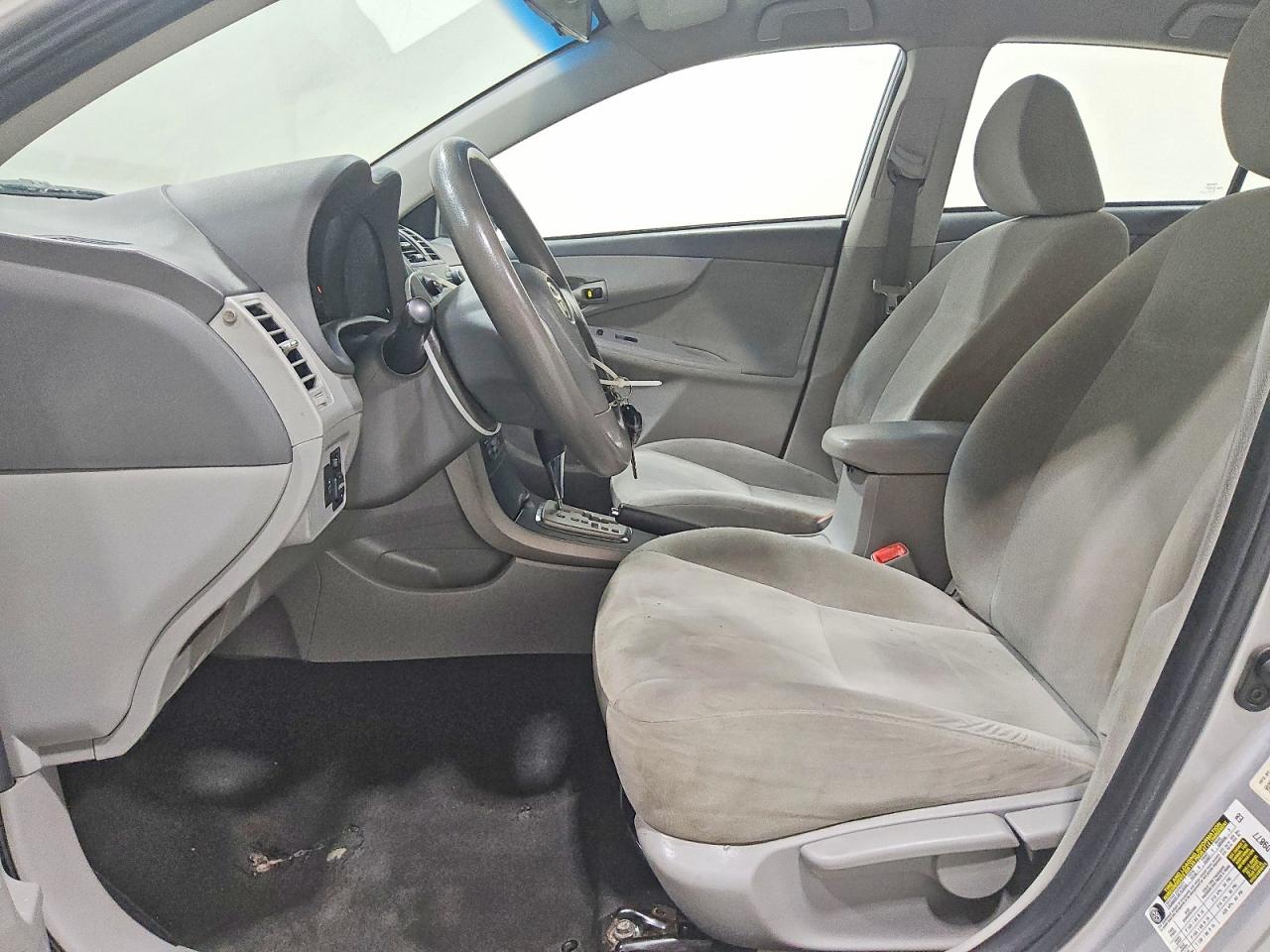 2010 Toyota Corolla Le Серый vin: 1NXBU4EE9AZ311523