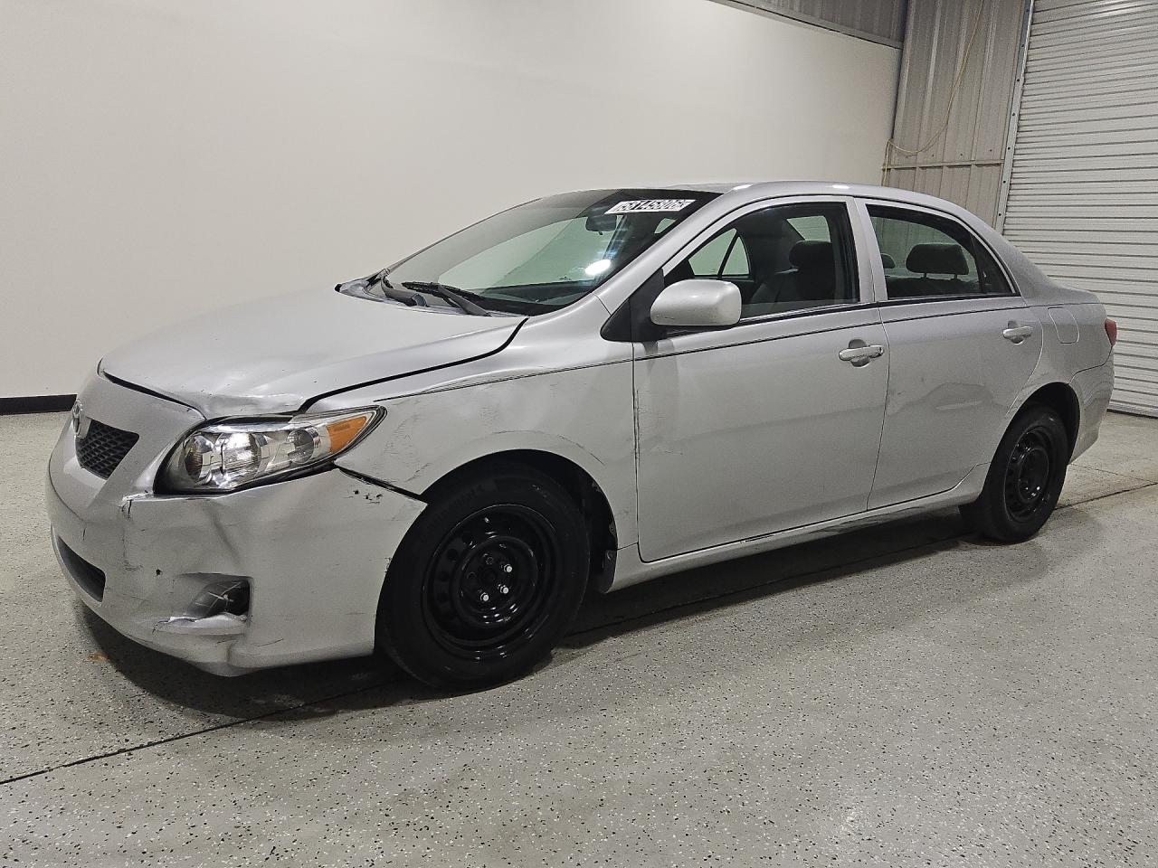 2010 Toyota Corolla Le Серый vin: 1NXBU4EE9AZ311523 Damage: Left Front Wheel Cover, Broken, Replacement Required