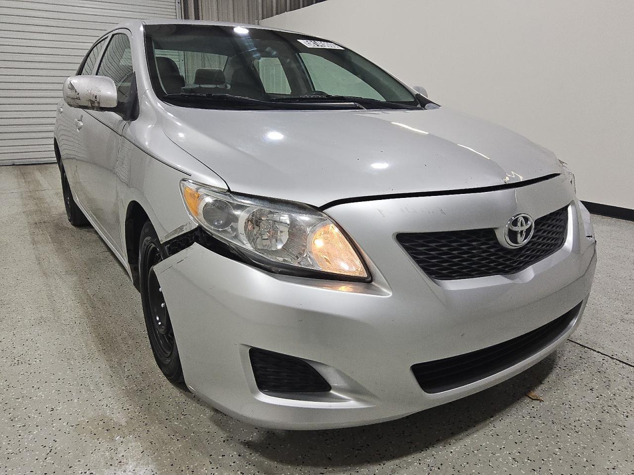 2010 Toyota Corolla Le Серый vin: 1NXBU4EE9AZ311523 Damage: Right Head Lamp, Faded, Repair Required