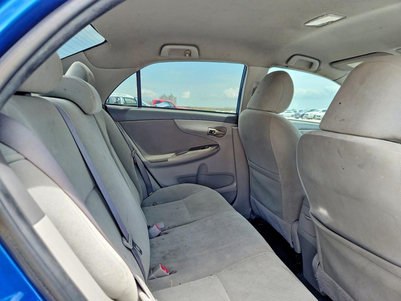 2010 Toyota Corolla Le Blue vin: 1NXBU4EE9AZ323767