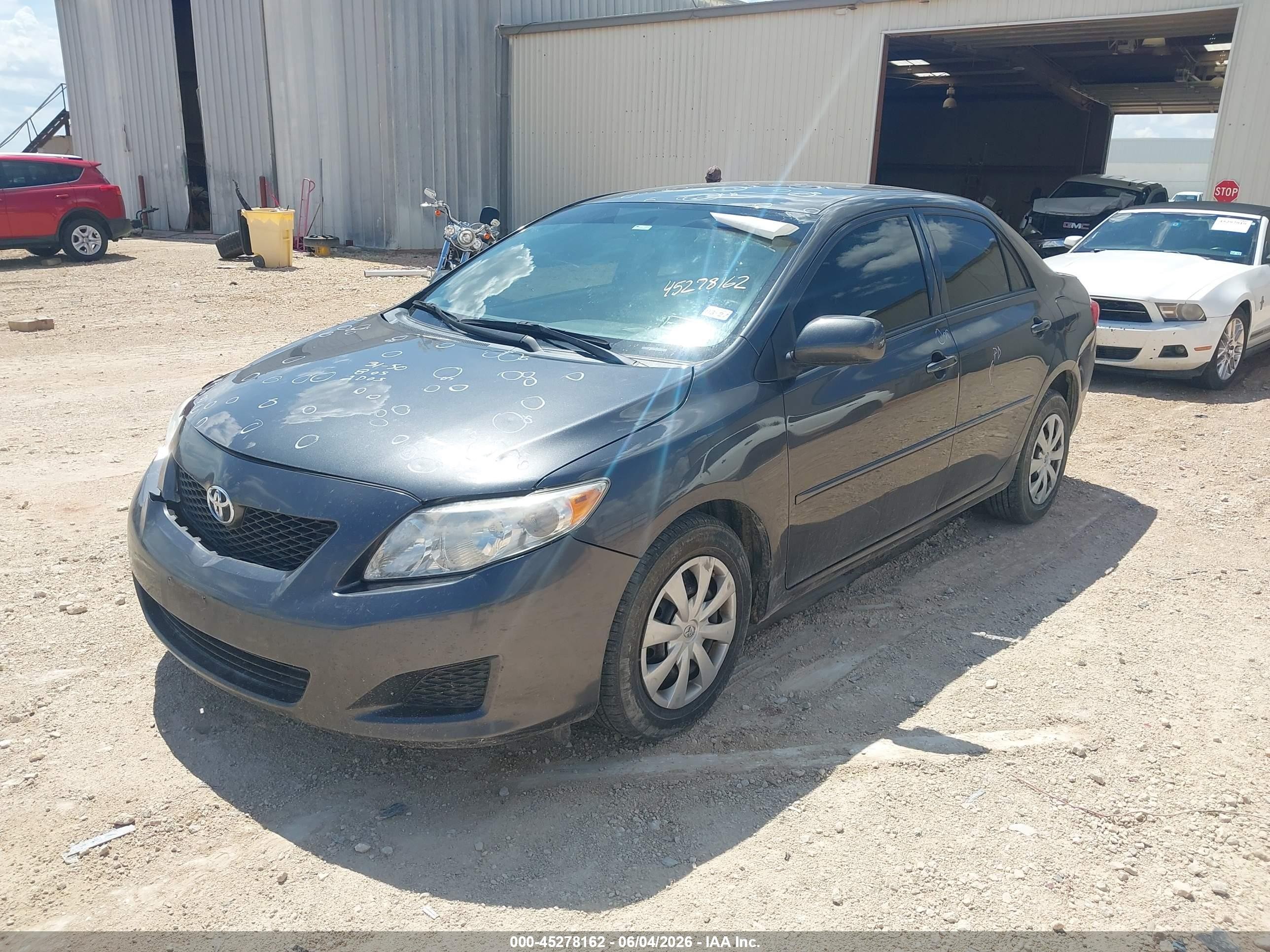 2010 Toyota Corolla Le Gray vin: 1NXBU4EE9AZ360267