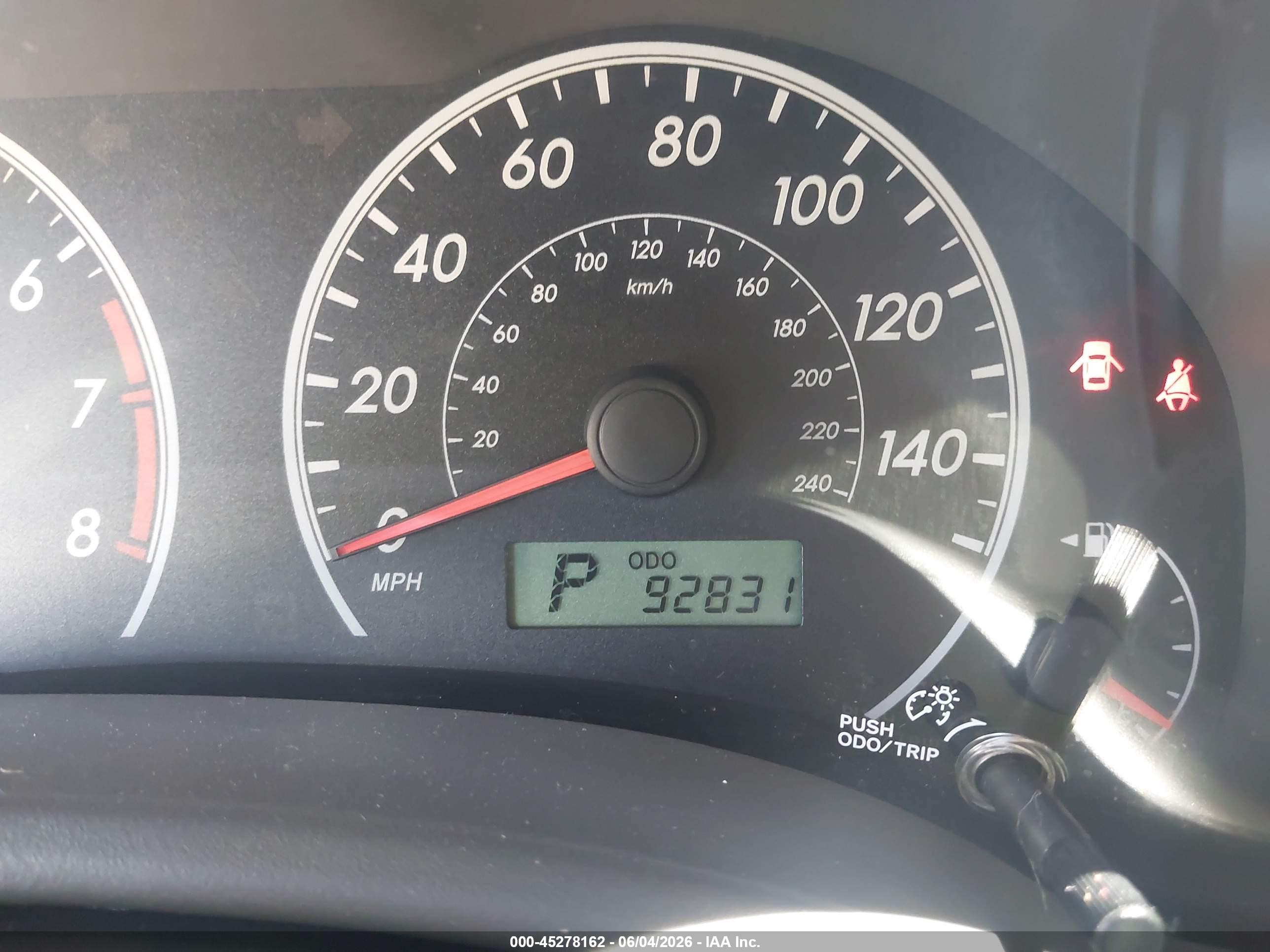2010 Toyota Corolla Le Gray vin: 1NXBU4EE9AZ360267