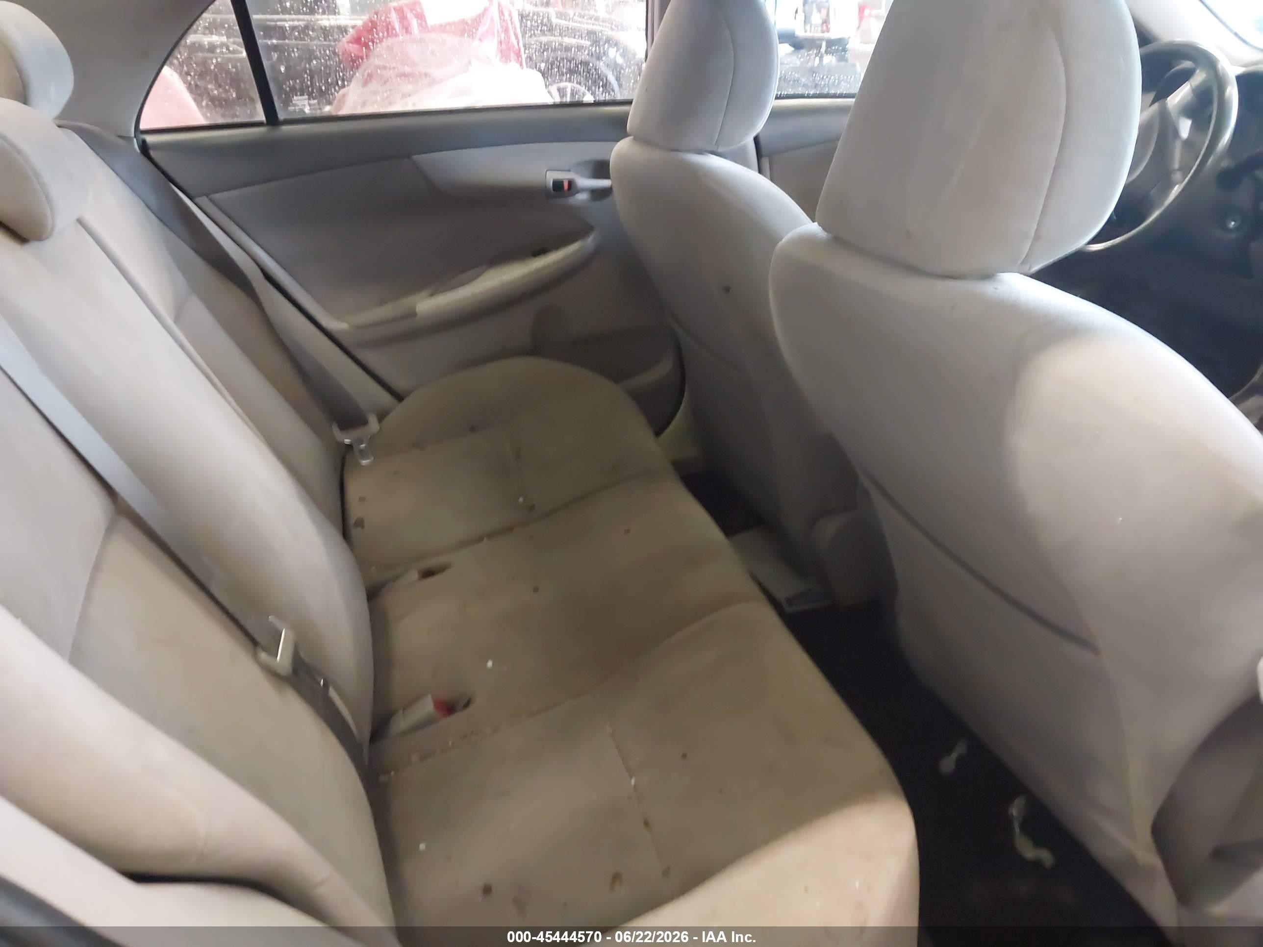 2010 Toyota Corolla Le Серебряный vin: 1NXBU4EE9AZ366408