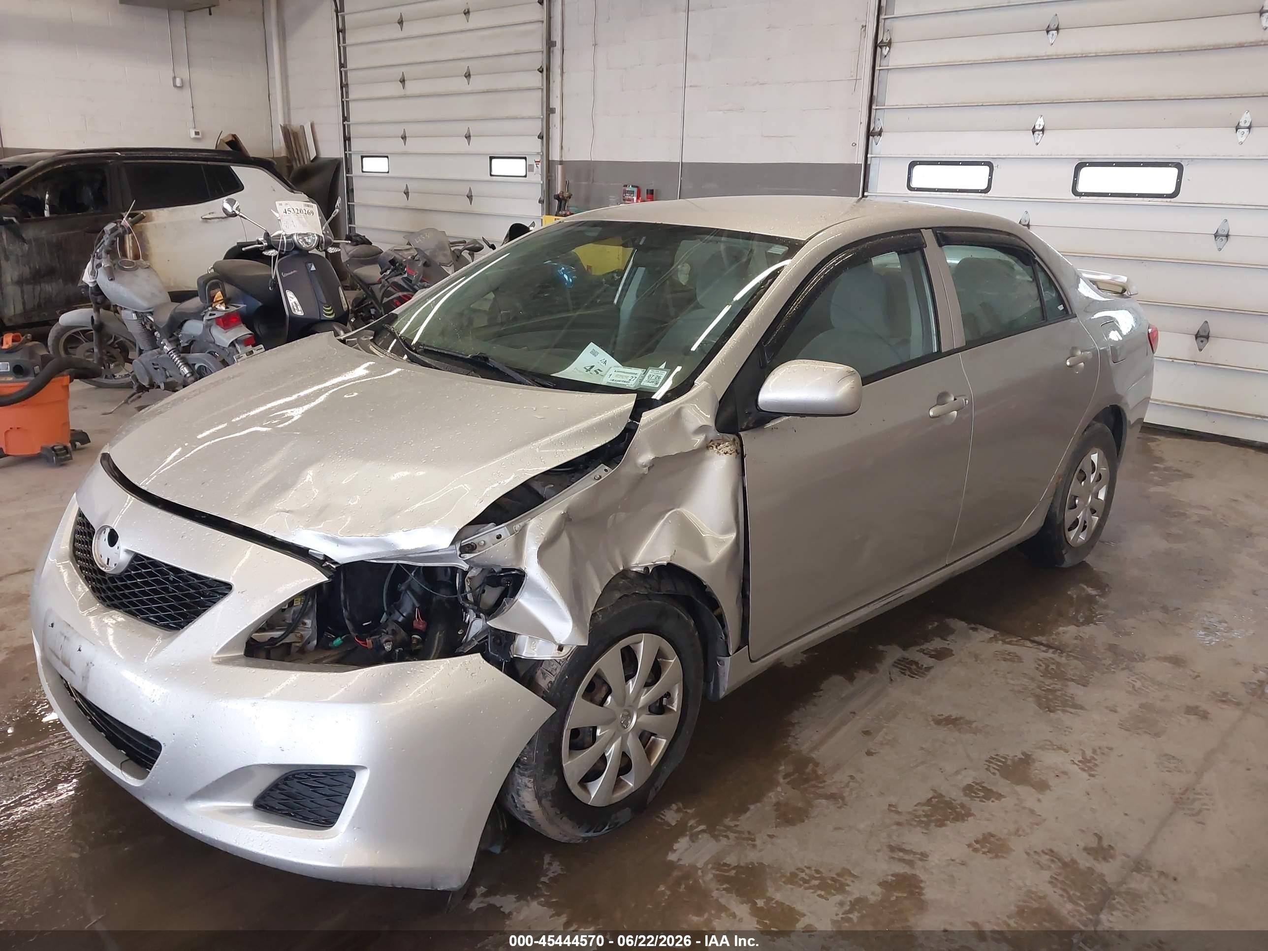 2010 Toyota Corolla Le Серебряный vin: 1NXBU4EE9AZ366408