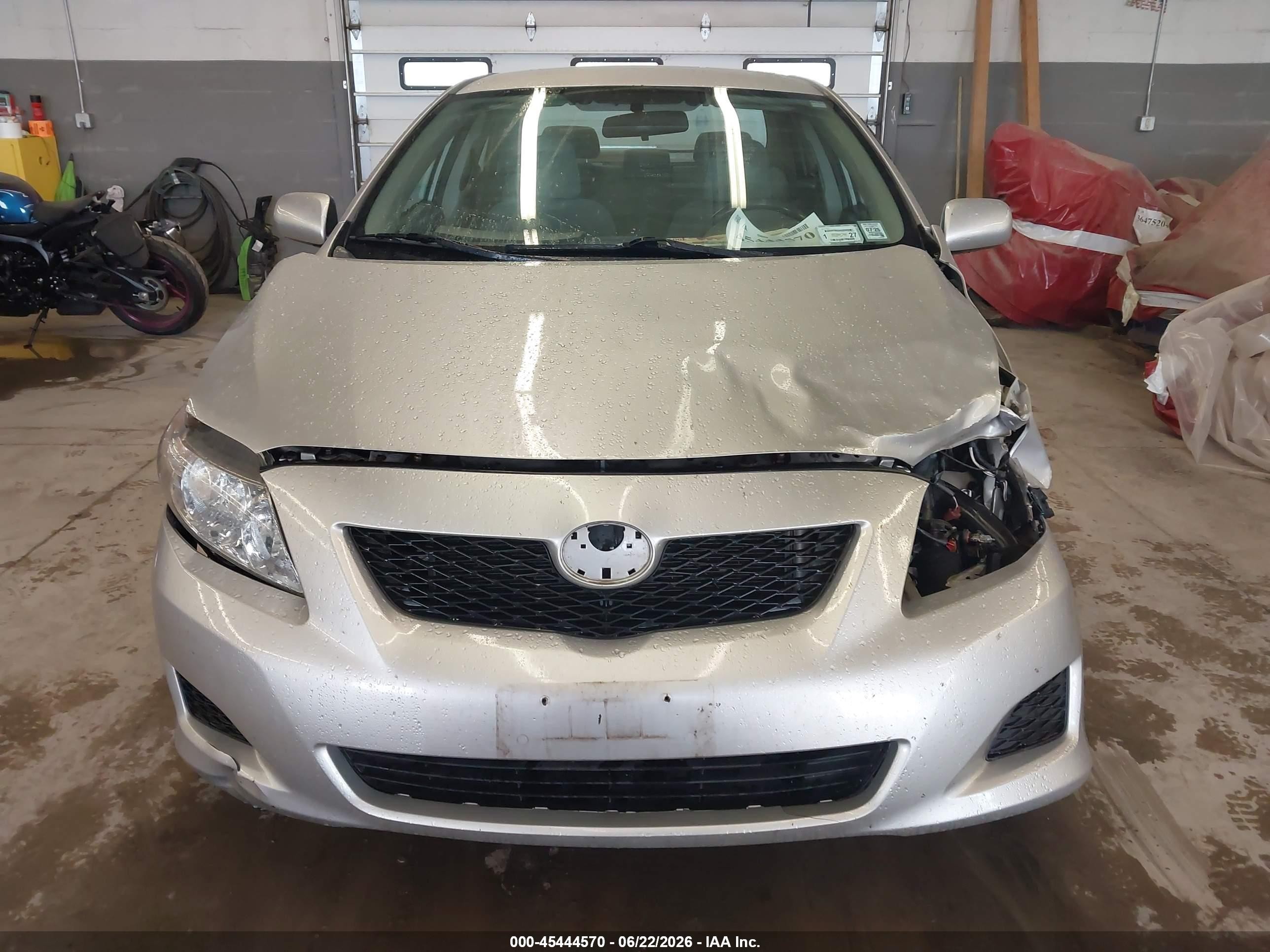2010 Toyota Corolla Le Серебряный vin: 1NXBU4EE9AZ366408