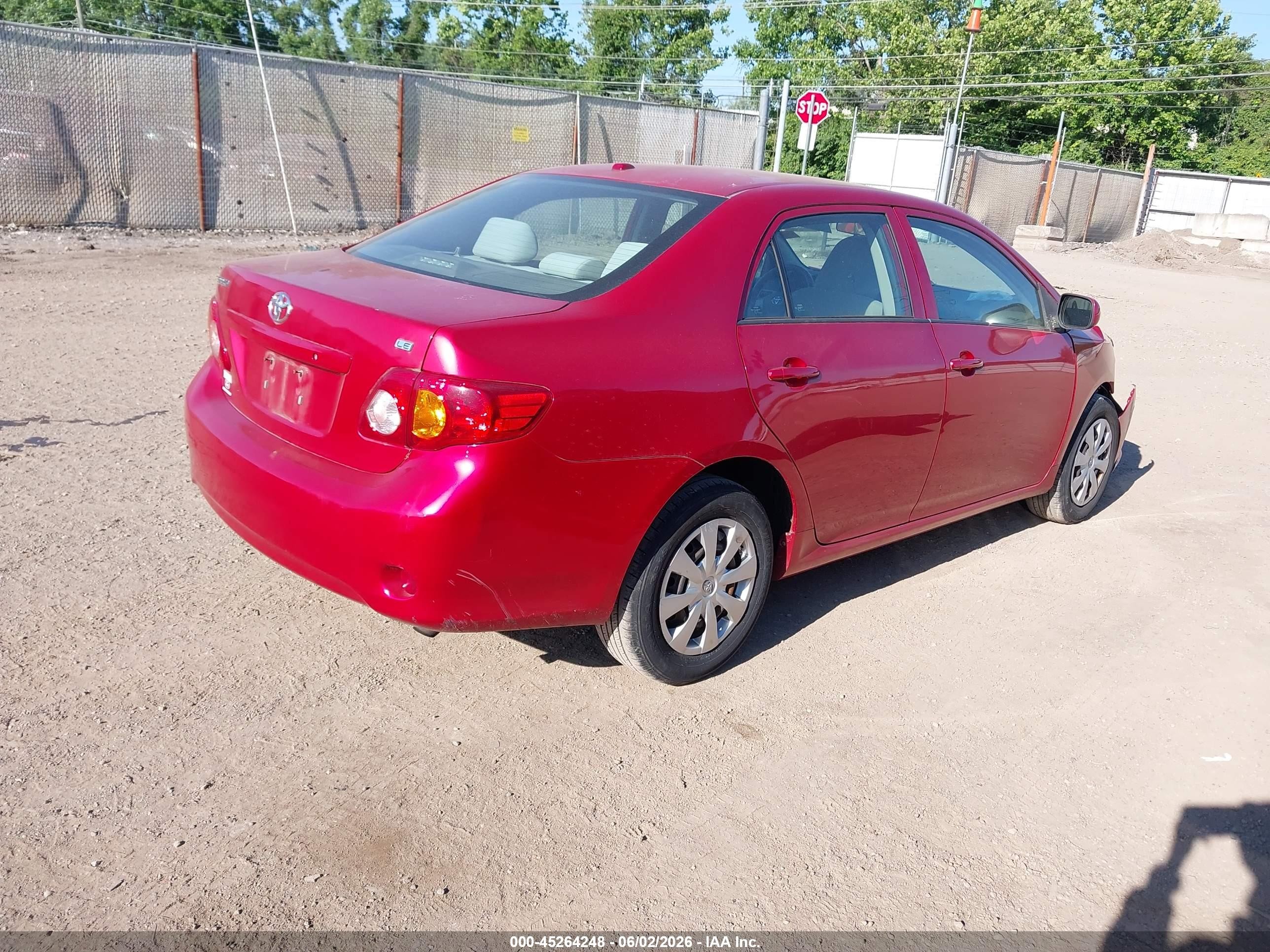 2010 Toyota Corolla Le Red vin: 1NXBU4EE9AZ384780