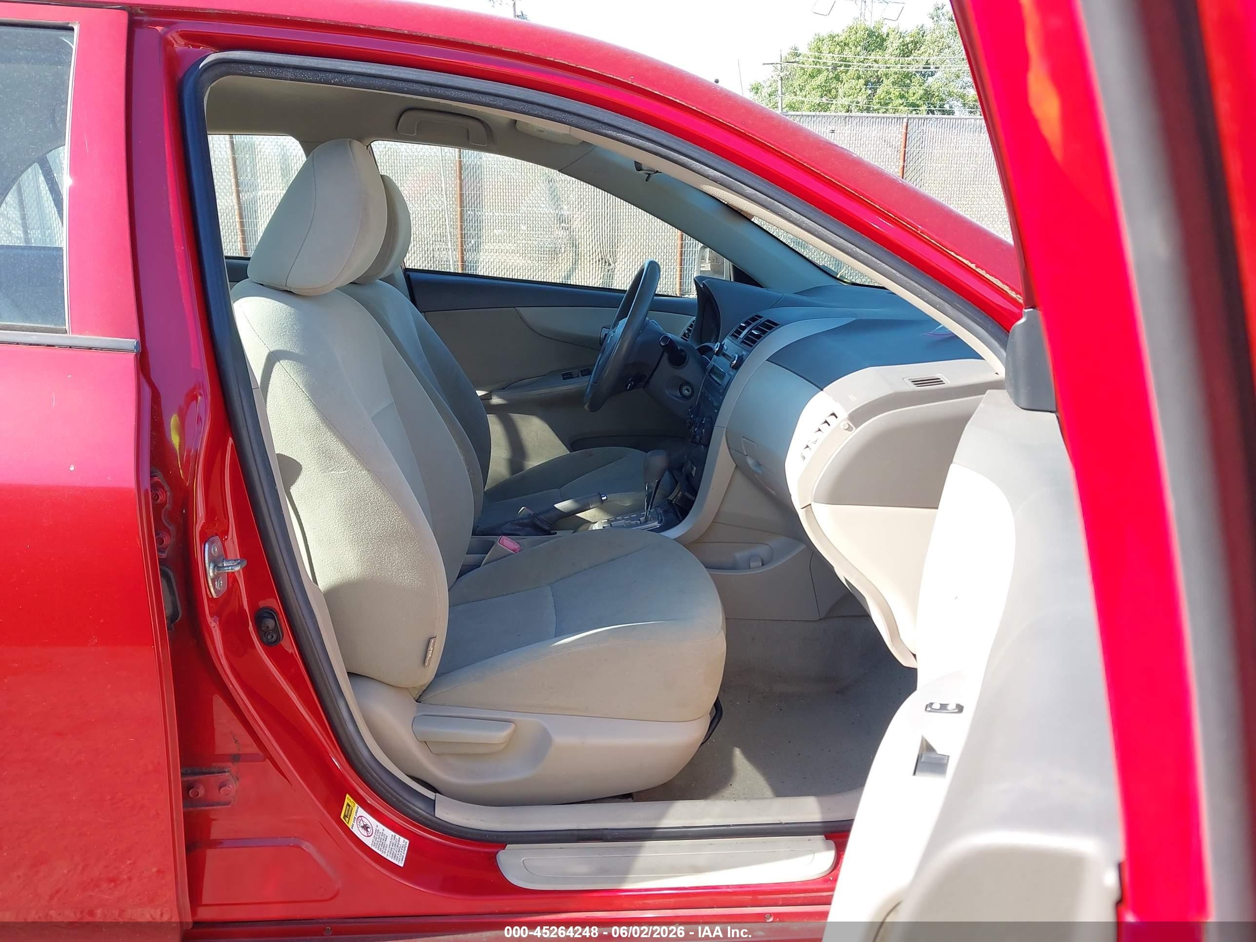2010 Toyota Corolla Le Red vin: 1NXBU4EE9AZ384780