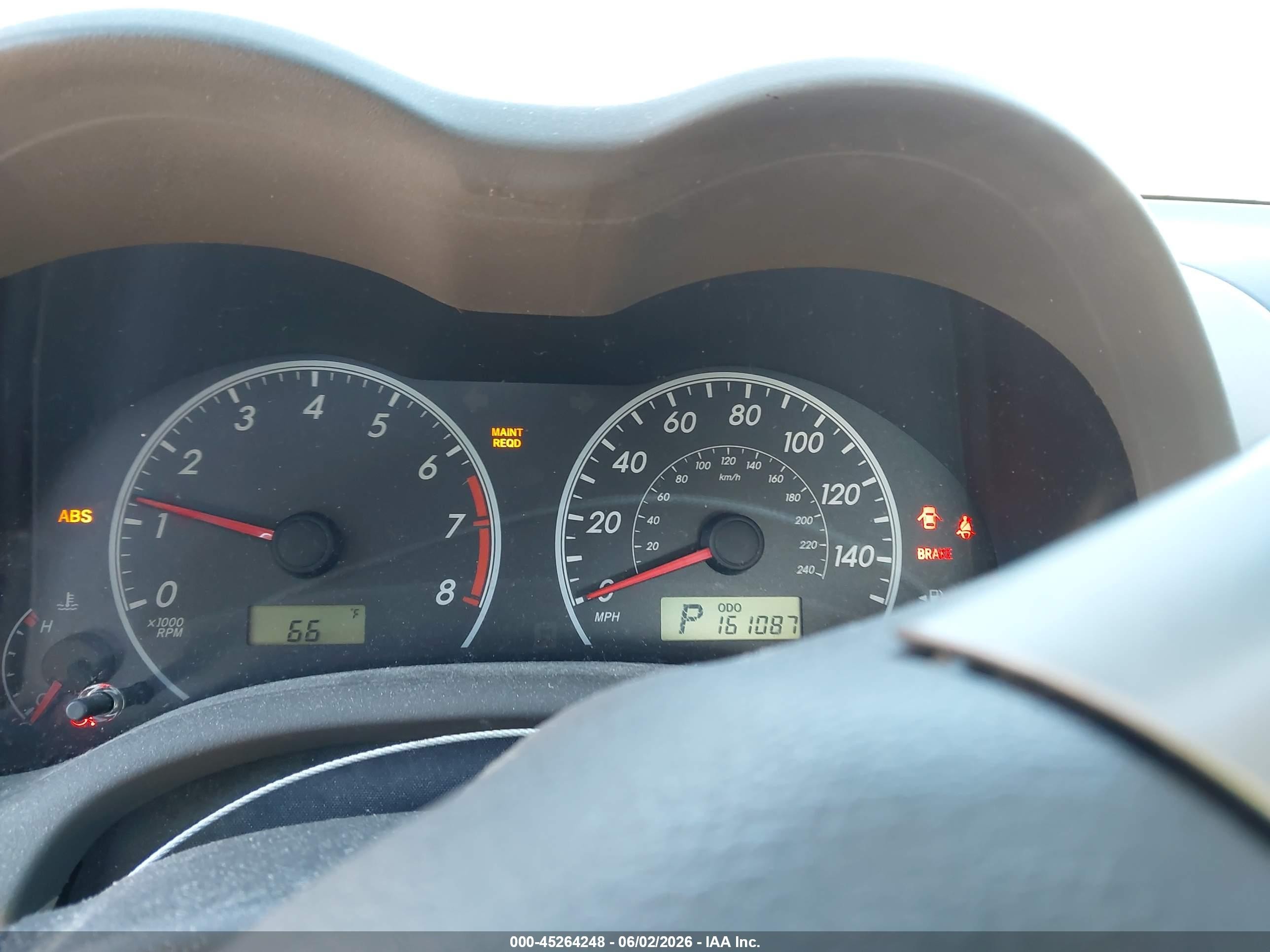 2010 Toyota Corolla Le Red vin: 1NXBU4EE9AZ384780