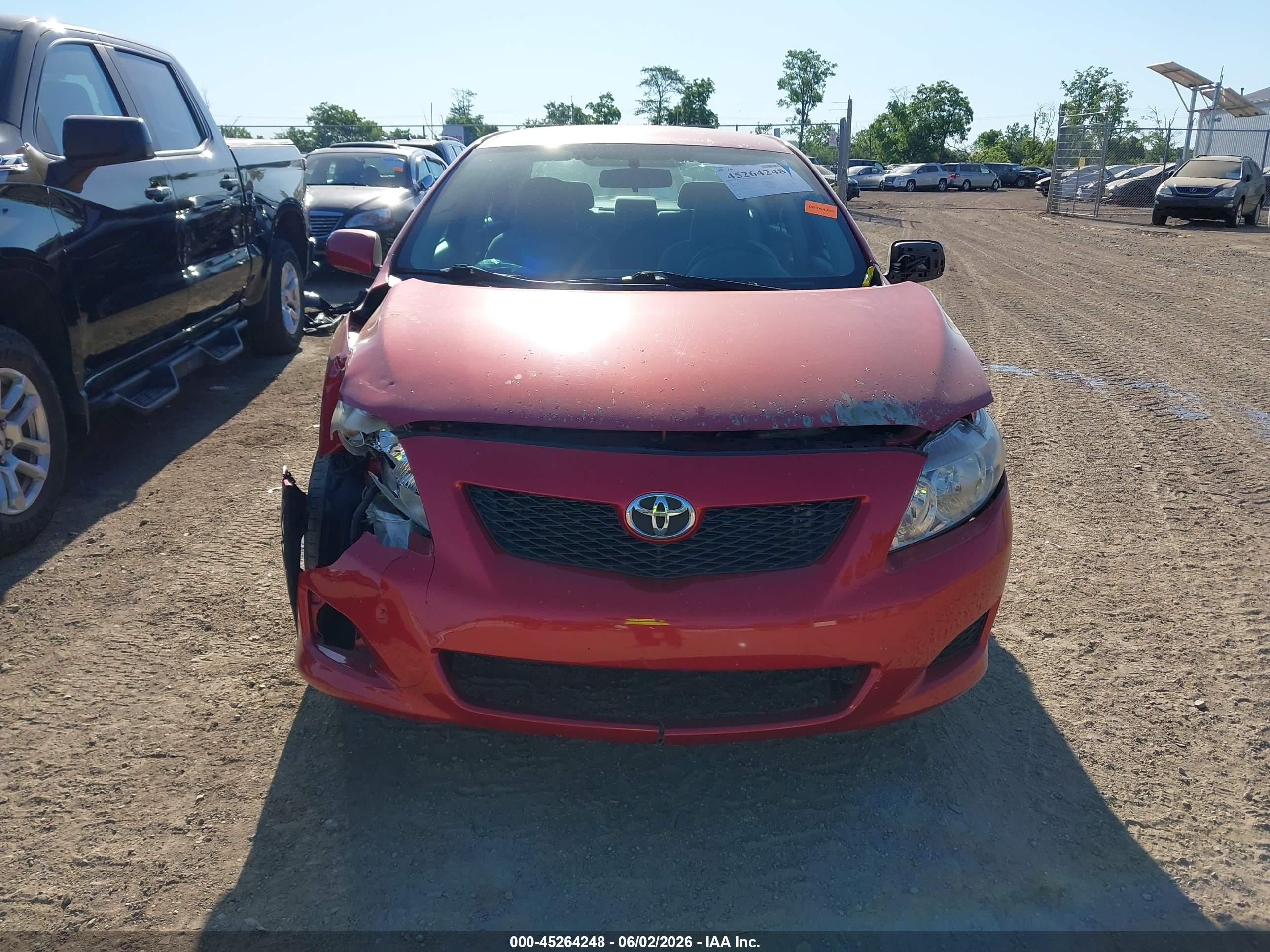 2010 Toyota Corolla Le Red vin: 1NXBU4EE9AZ384780