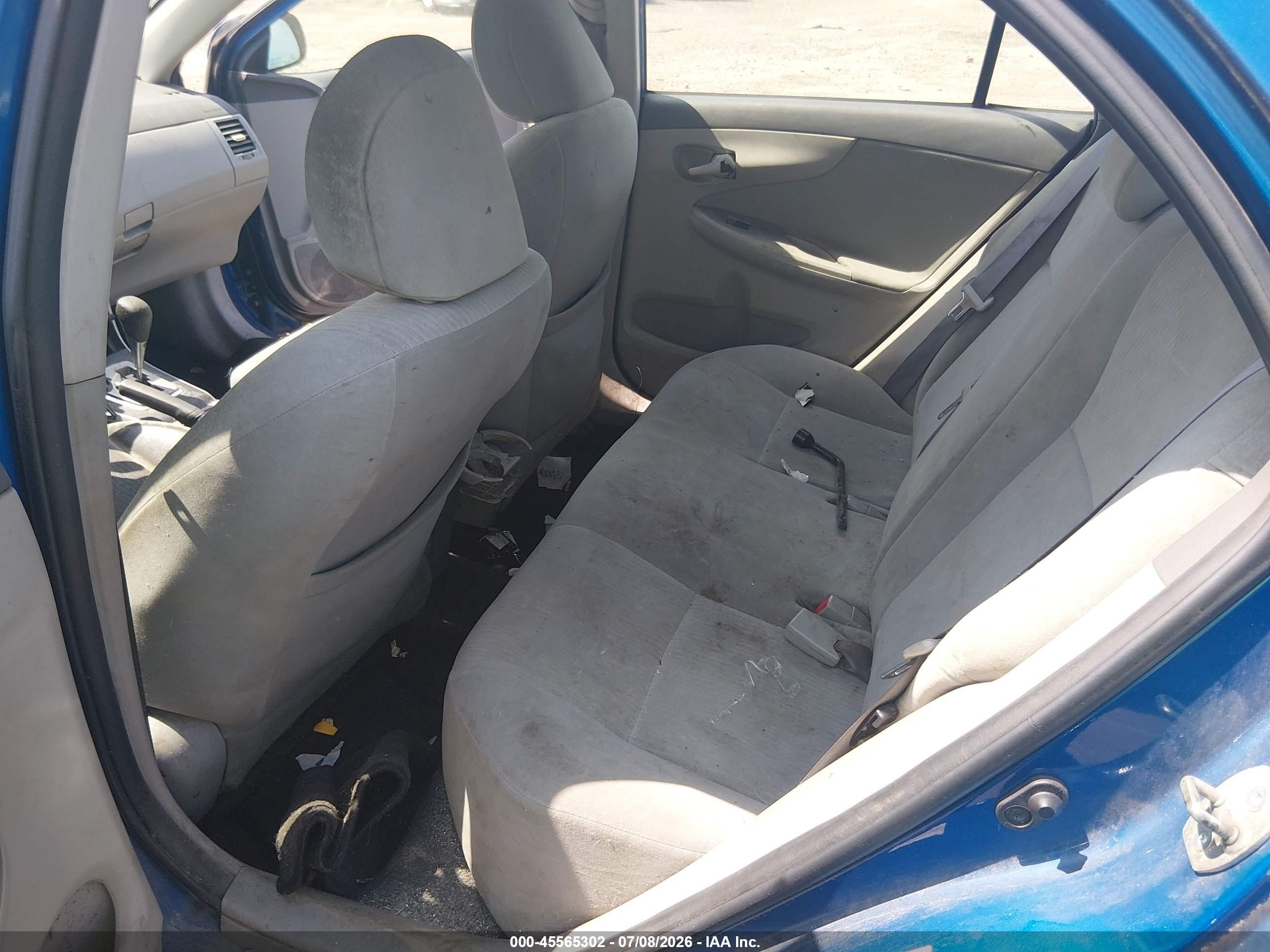 2010 Toyota Corolla Le Blue vin: 1NXBU4EEXAZ165472