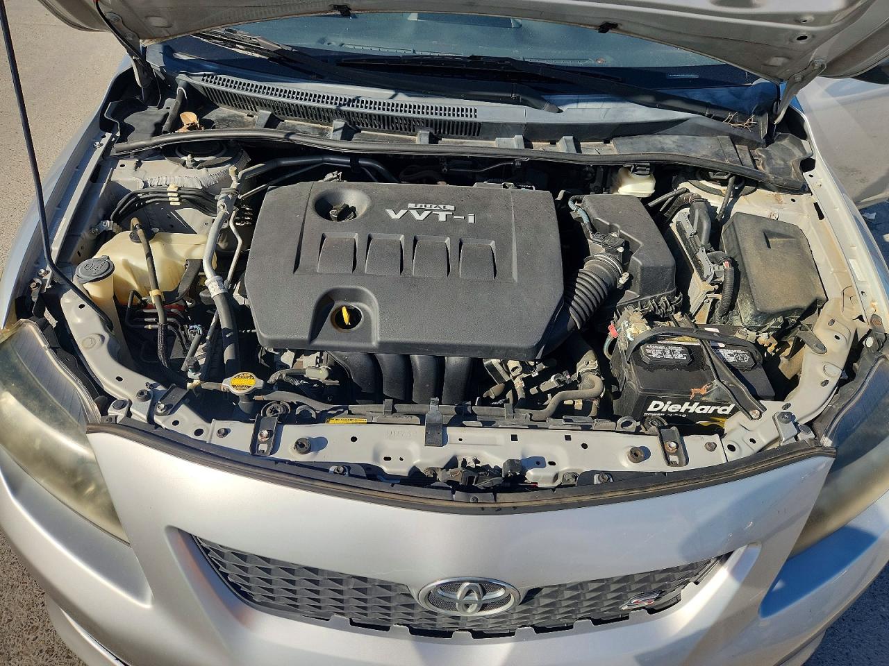 2010 Toyota Corolla S Silver vin: 1NXBU4EEXAZ170624
