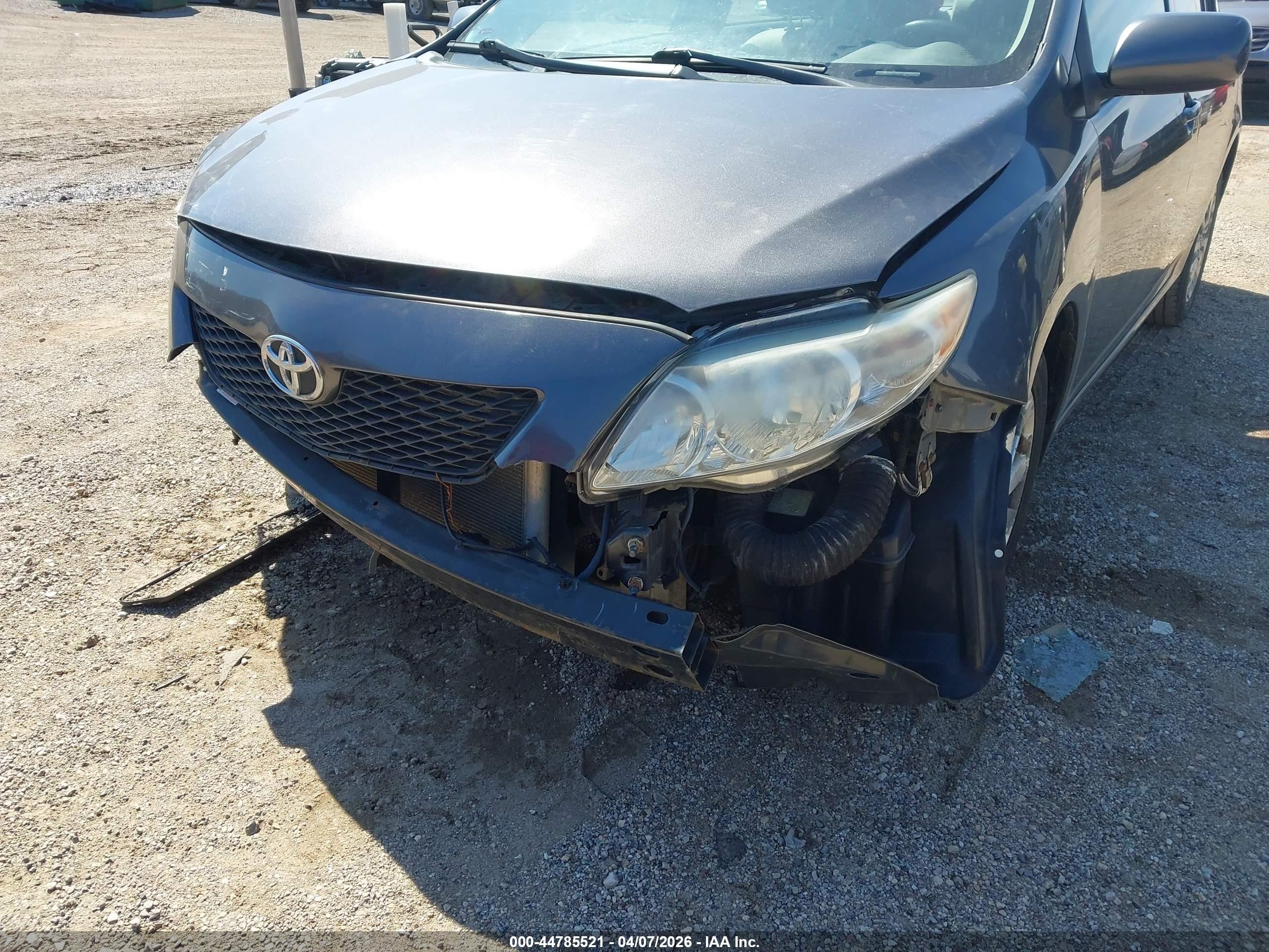 2010 Toyota Corolla Le Gray vin: 1NXBU4EEXAZ175175