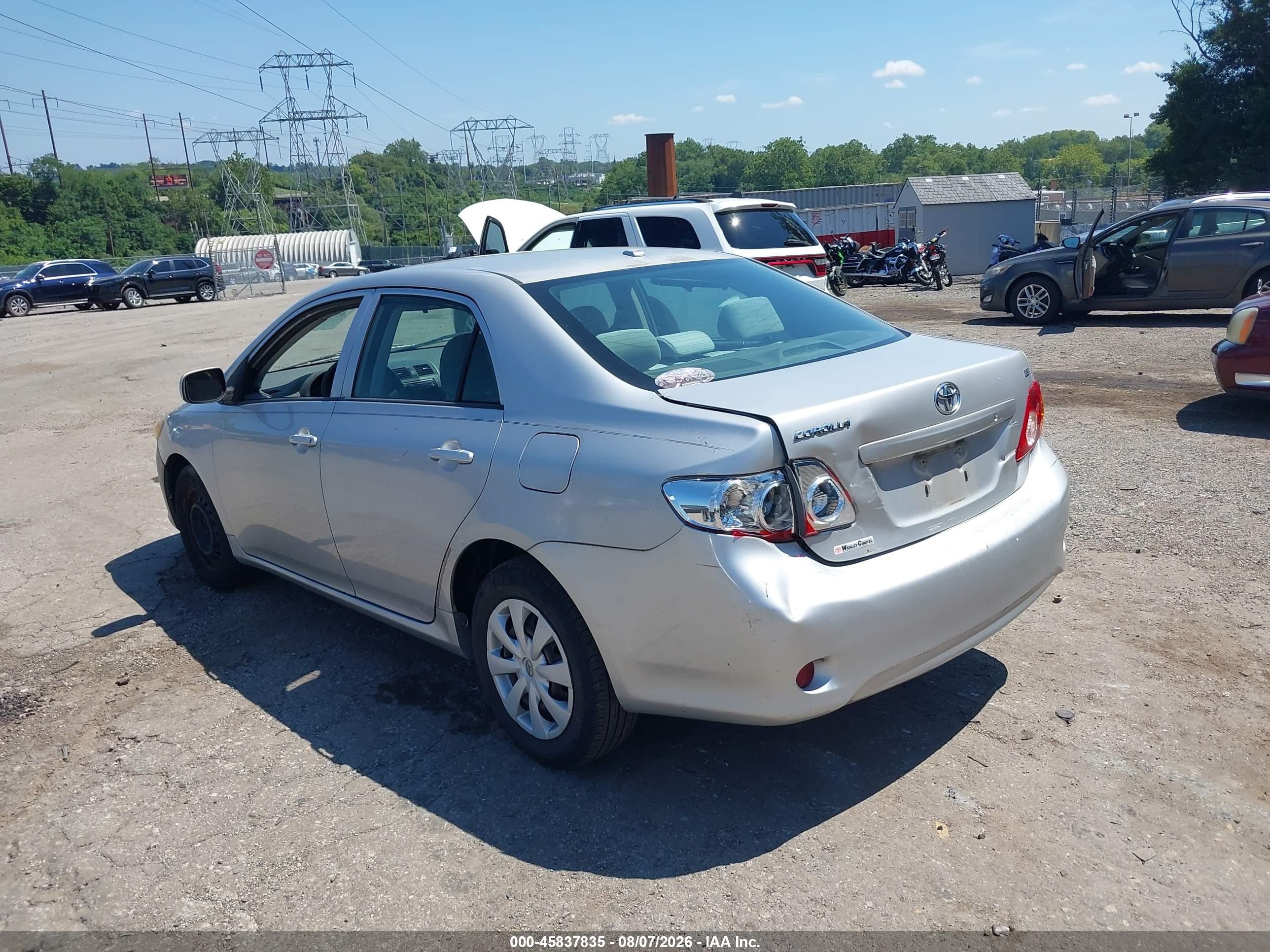 2010 Toyota Corolla Le Серебряный vin: 1NXBU4EEXAZ176567