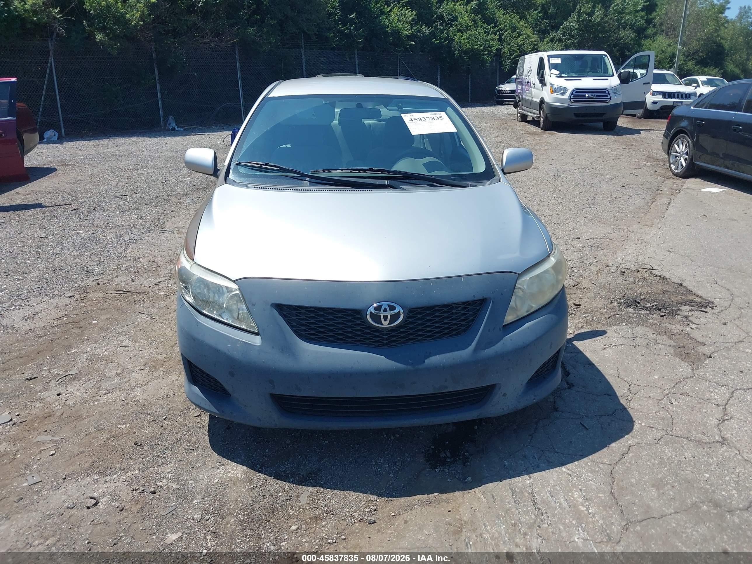 2010 Toyota Corolla Le Серебряный vin: 1NXBU4EEXAZ176567