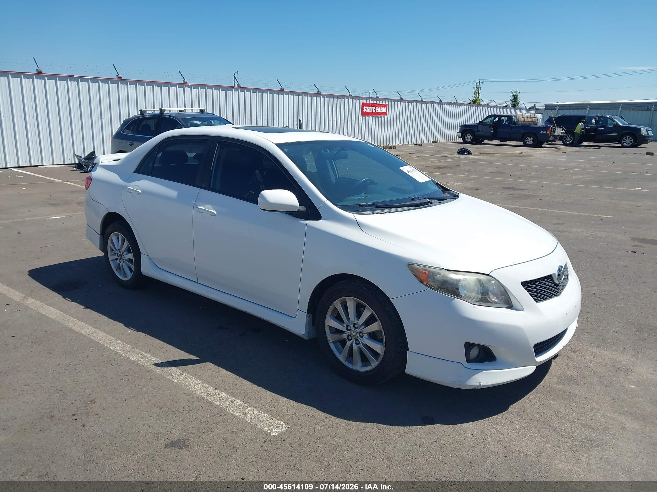 2010 Toyota Corolla S White vin: 1NXBU4EEXAZ181980