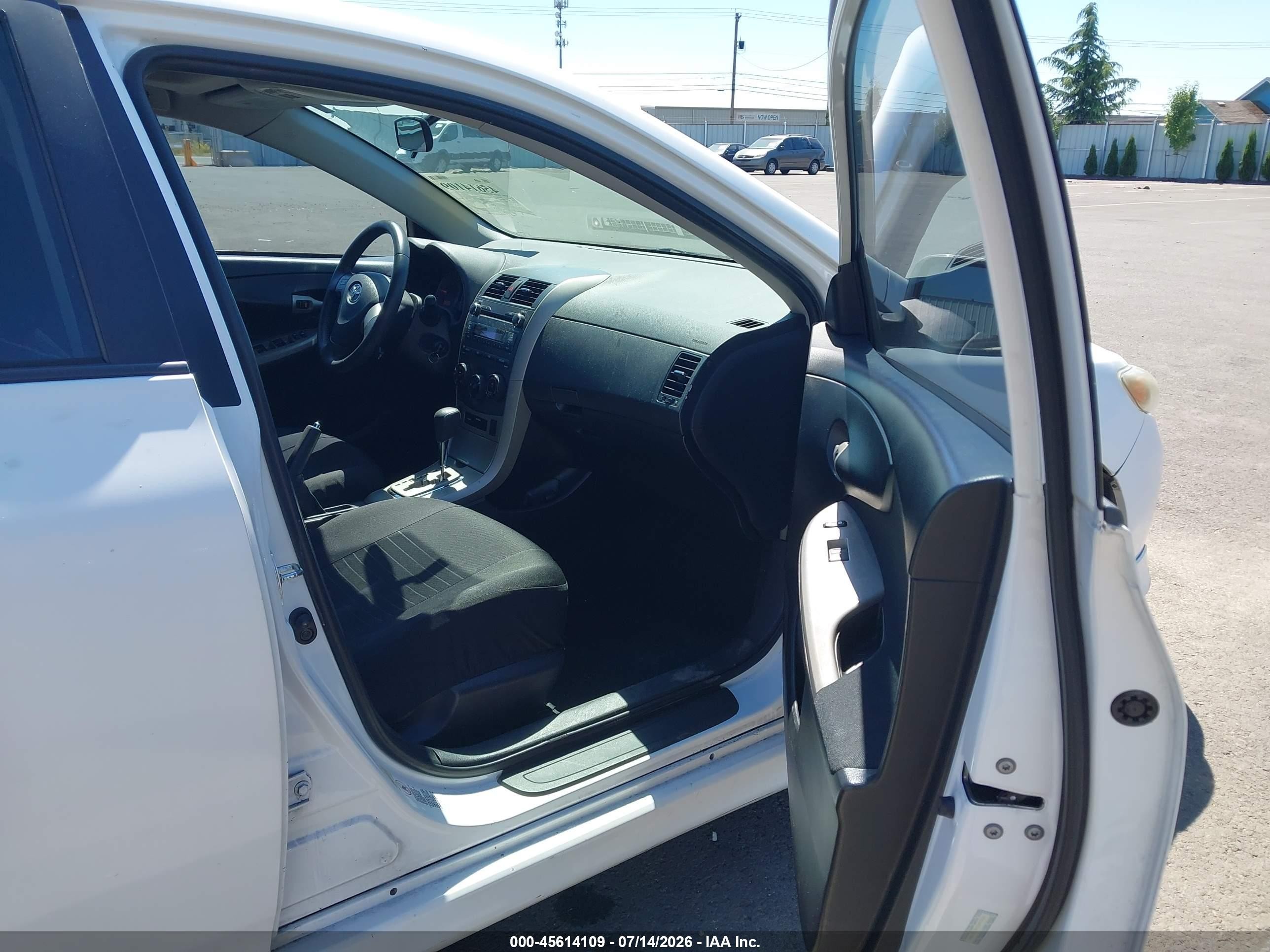 2010 Toyota Corolla S White vin: 1NXBU4EEXAZ181980