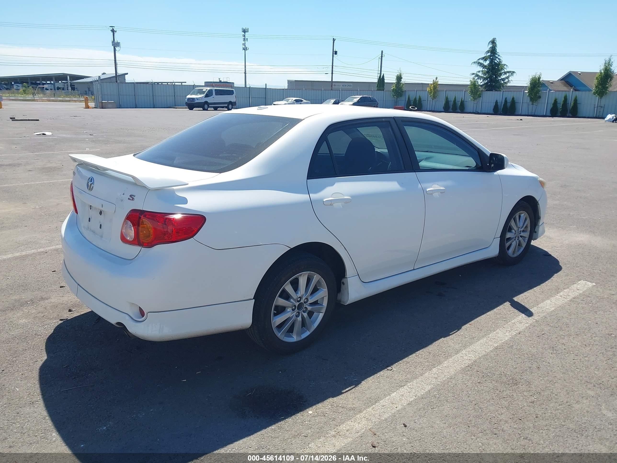 2010 Toyota Corolla S White vin: 1NXBU4EEXAZ181980