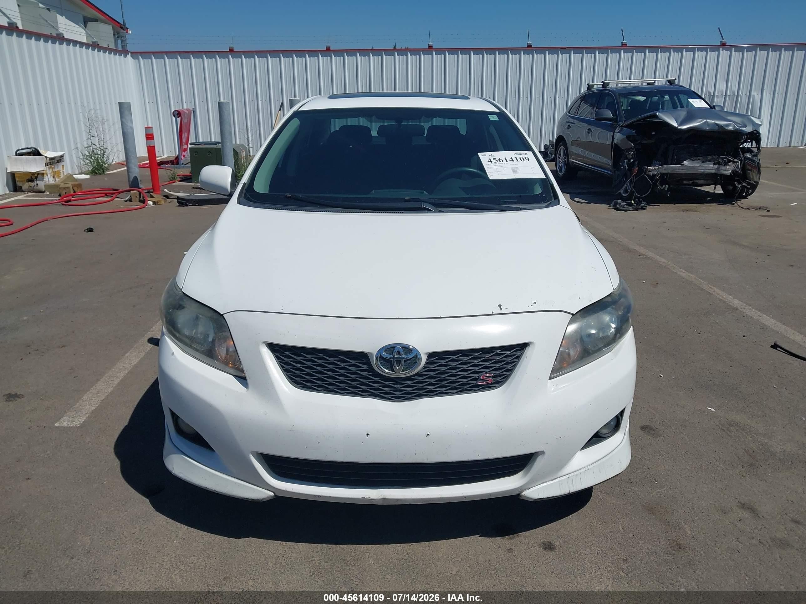 2010 Toyota Corolla S White vin: 1NXBU4EEXAZ181980