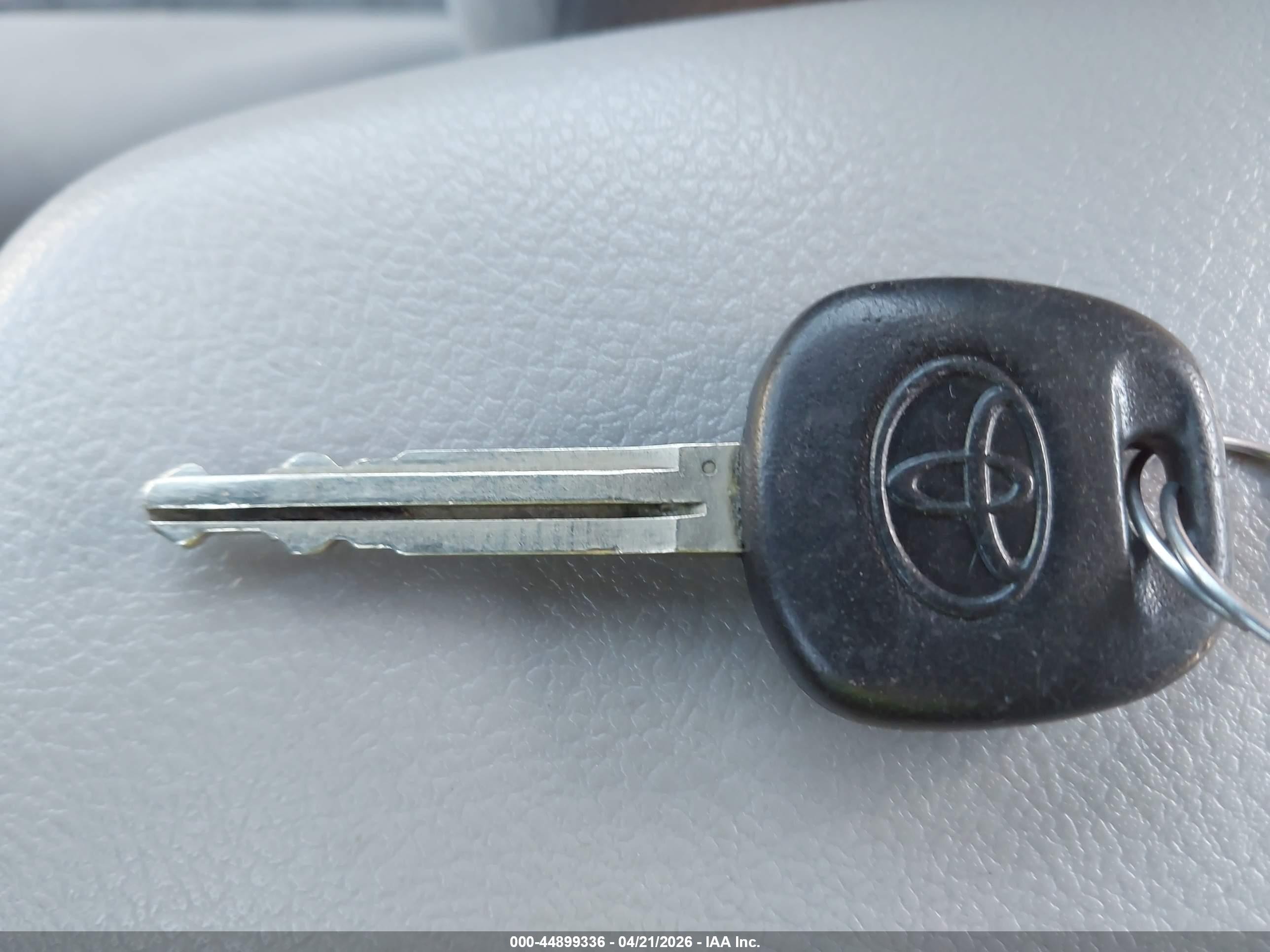 2010 Toyota Corolla   Gray vin: 1NXBU4EEXAZ183910