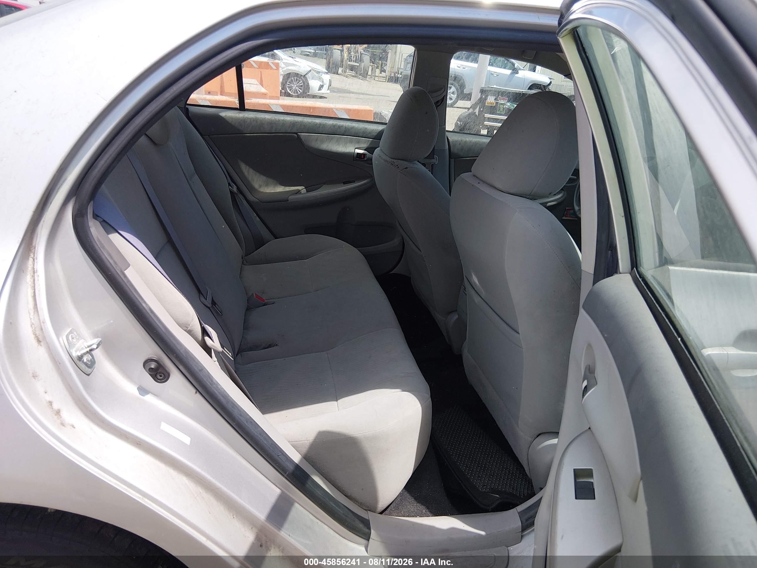 2010 Toyota Corolla Le White vin: 1NXBU4EEXAZ190274