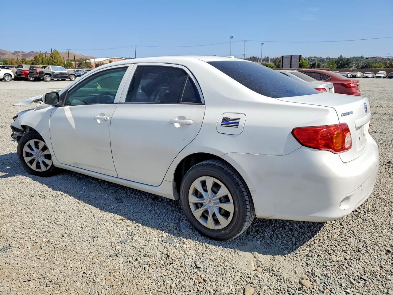 2010 Toyota Corolla Le White vin: 1NXBU4EEXAZ201967