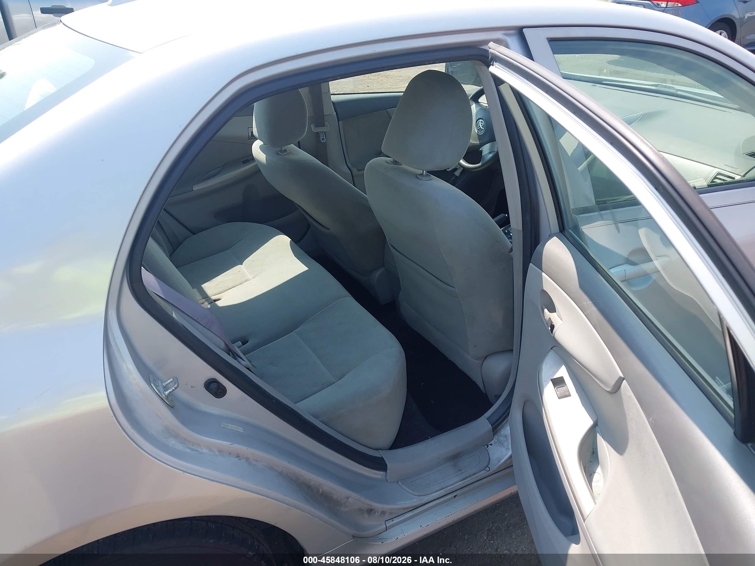 2010 Toyota Corolla S/le/xle Silver vin: 1NXBU4EEXAZ204447