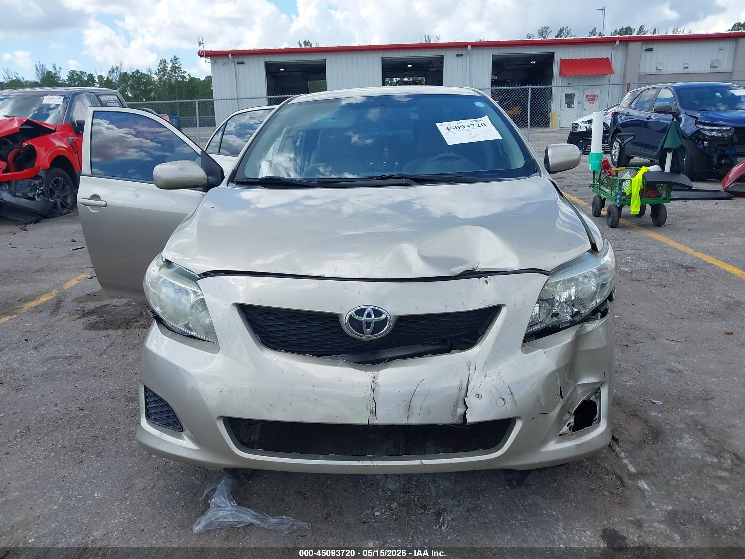 2010 Toyota Corolla Le Cream vin: 1NXBU4EEXAZ205548