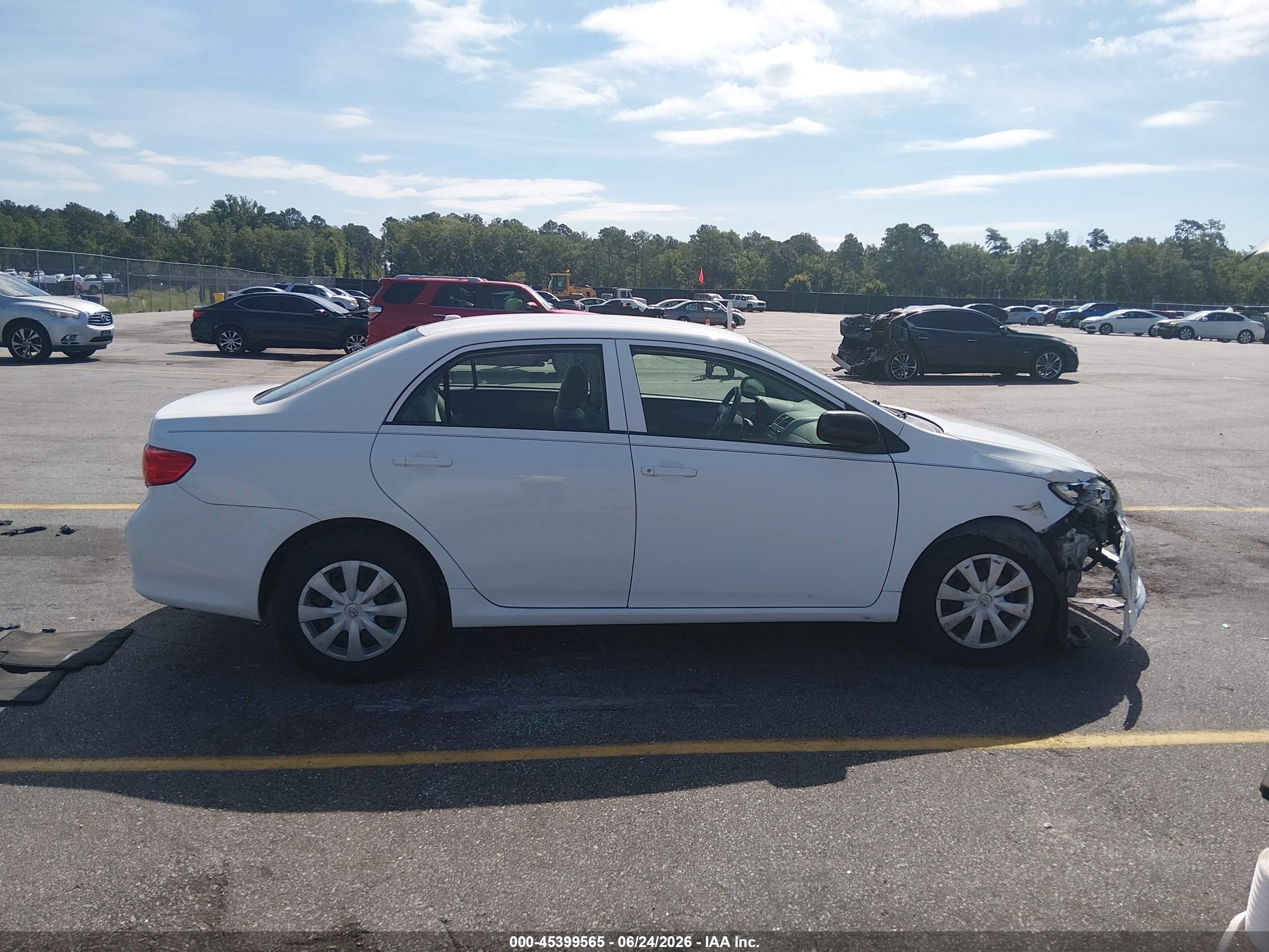 2010 Toyota Corolla S/le/xle Белый vin: 1NXBU4EEXAZ212614
