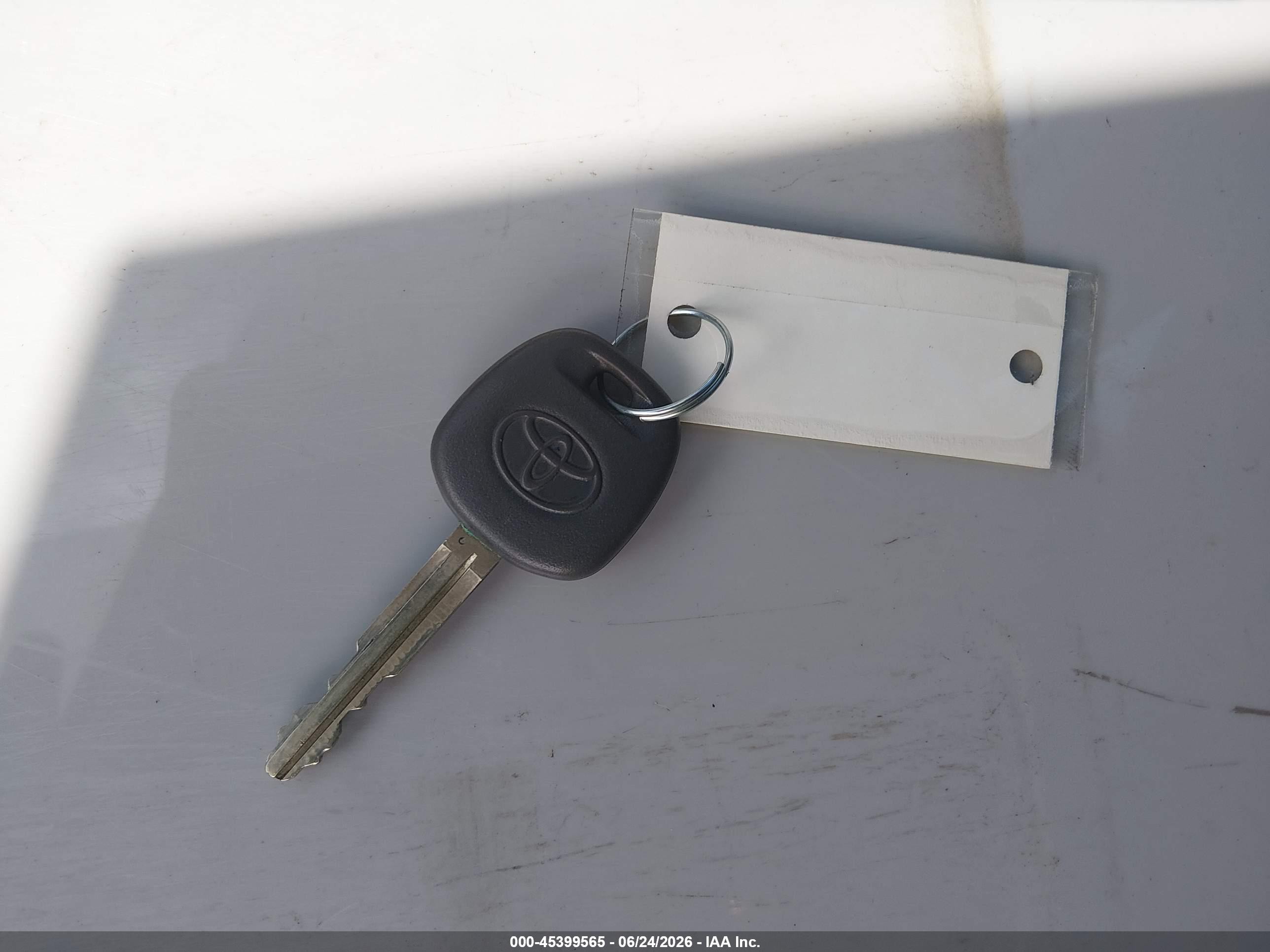 2010 Toyota Corolla S/le/xle Белый vin: 1NXBU4EEXAZ212614
