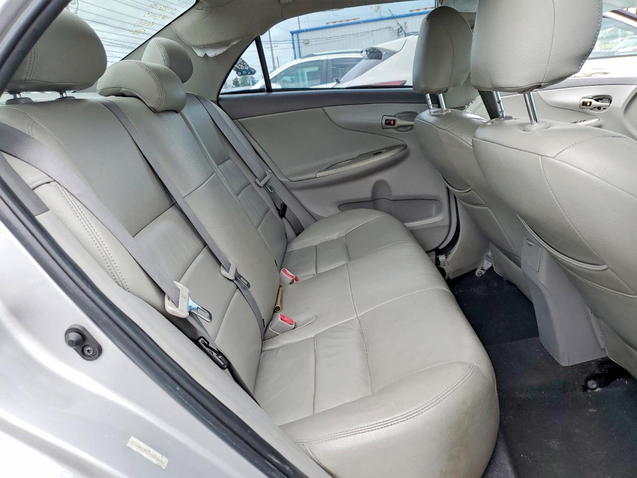 2010 Toyota Corolla Le Gray vin: 1NXBU4EEXAZ216064