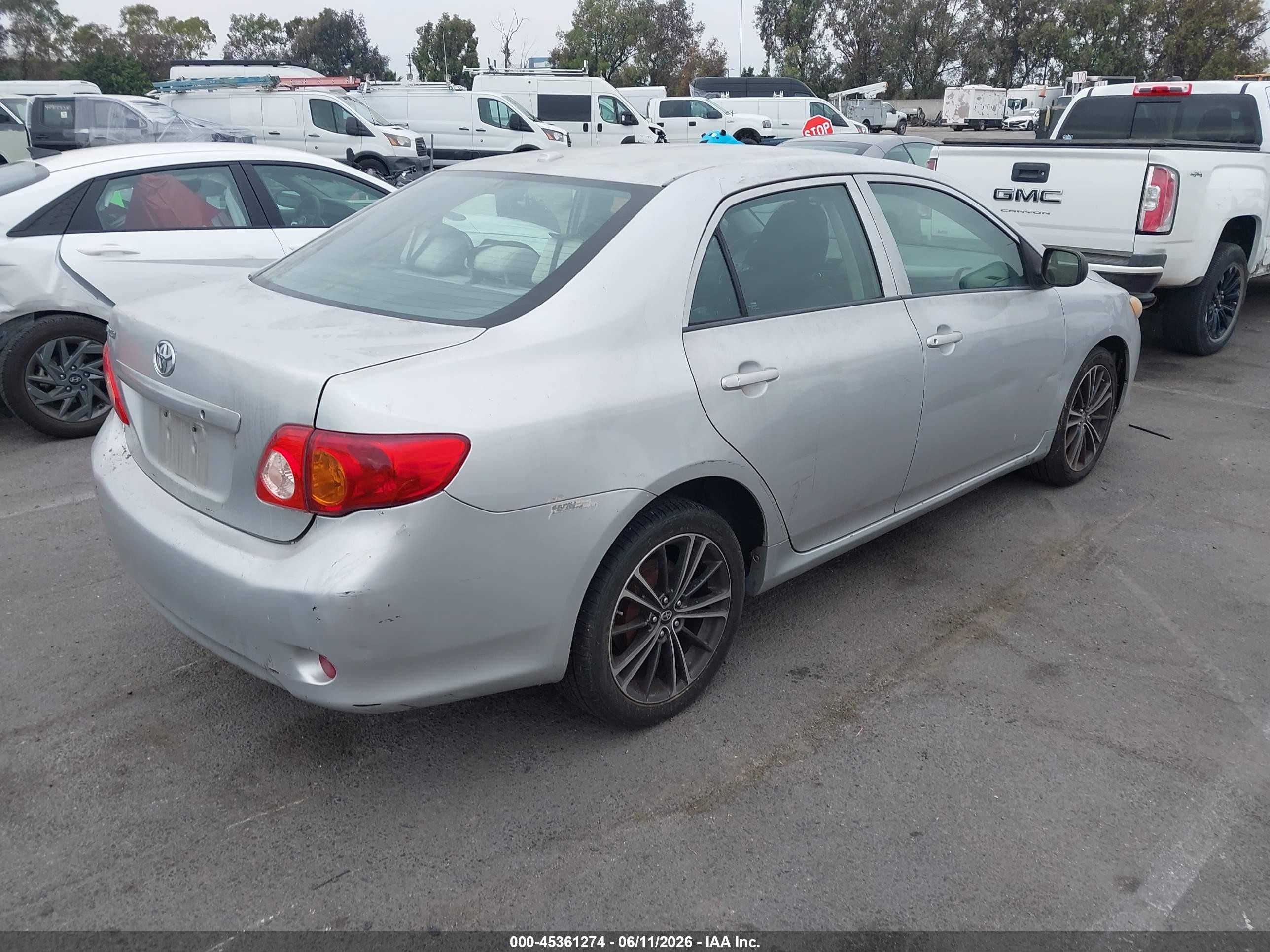 2010 Toyota Corolla   Silver vin: 1NXBU4EEXAZ216081