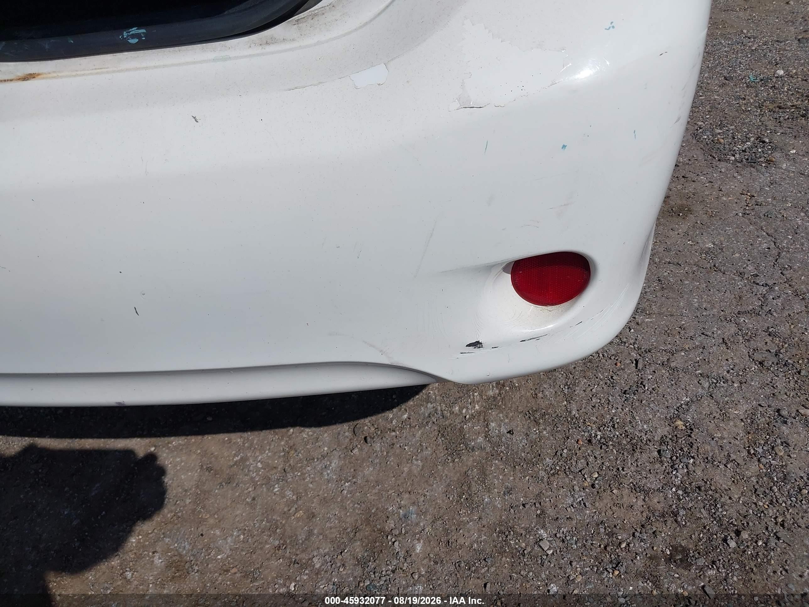 2010 Toyota Corolla Le Белый vin: 1NXBU4EEXAZ236993