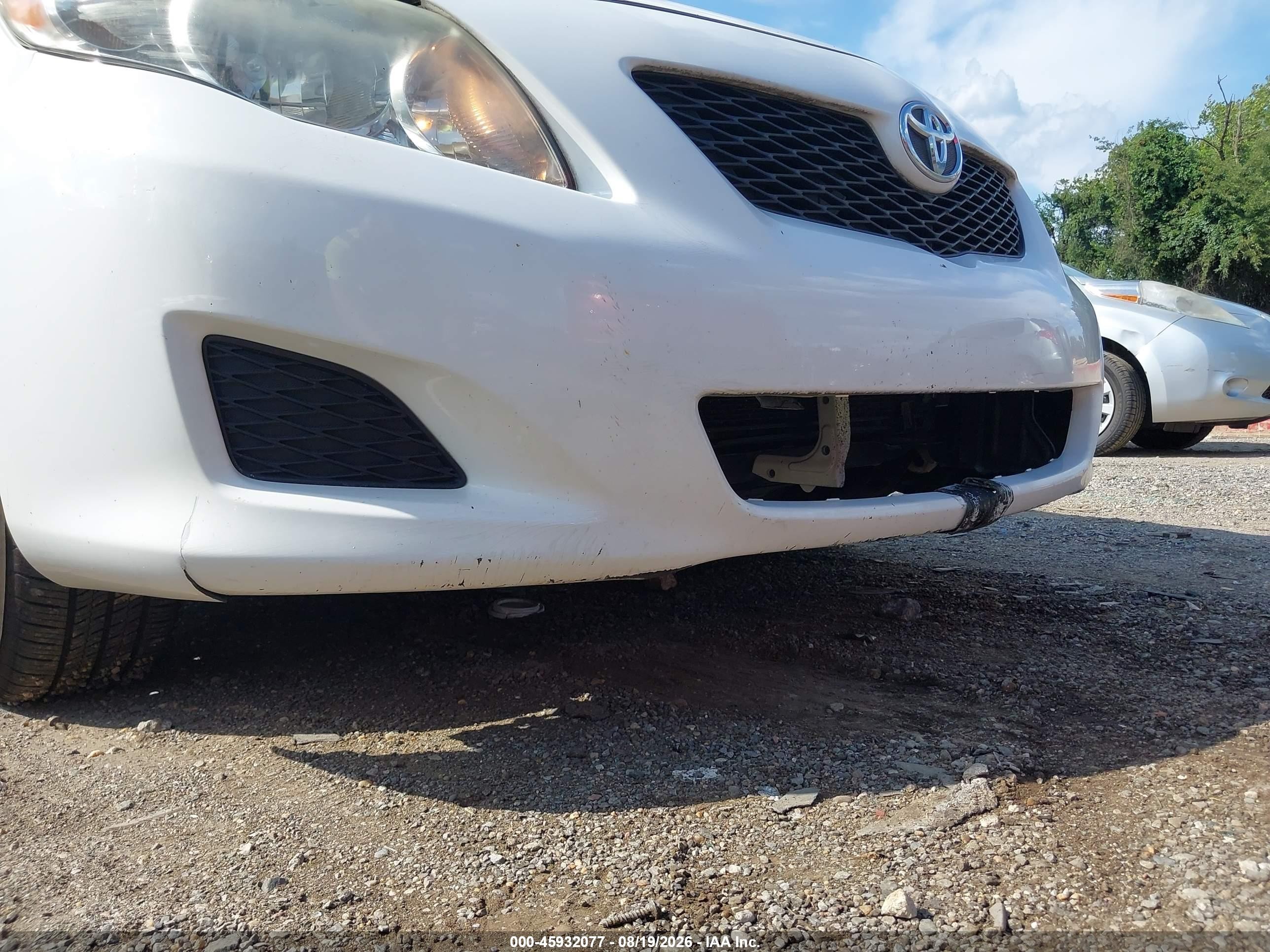 2010 Toyota Corolla Le Белый vin: 1NXBU4EEXAZ236993