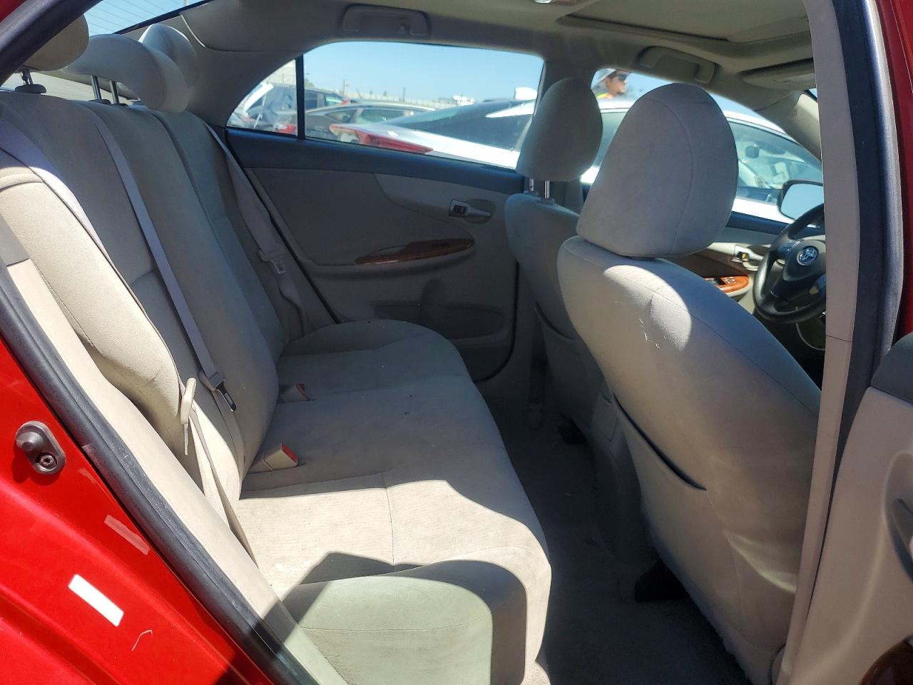 2010 Toyota Corolla Xle Red vin: 1NXBU4EEXAZ247833