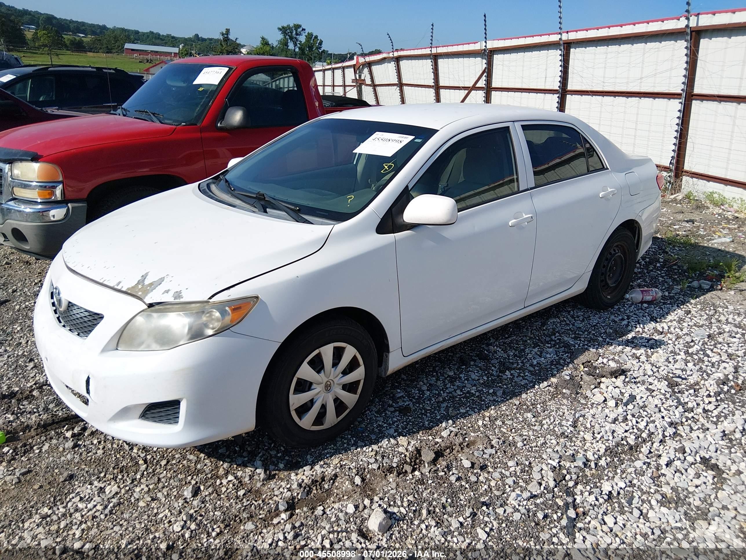 2010 Toyota Corolla Le White vin: 1NXBU4EEXAZ249078