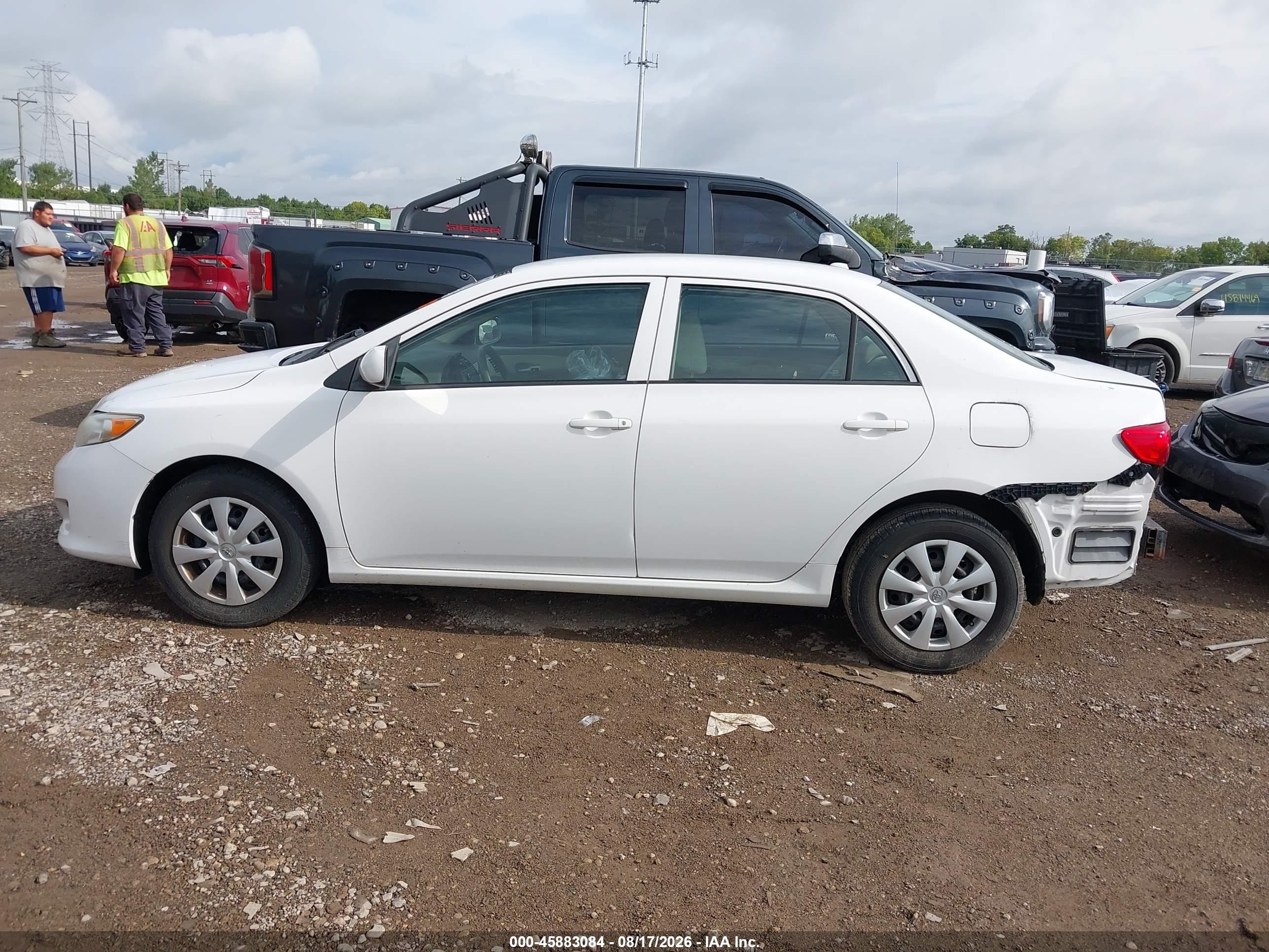 2010 Toyota Corolla Le White vin: 1NXBU4EEXAZ253955