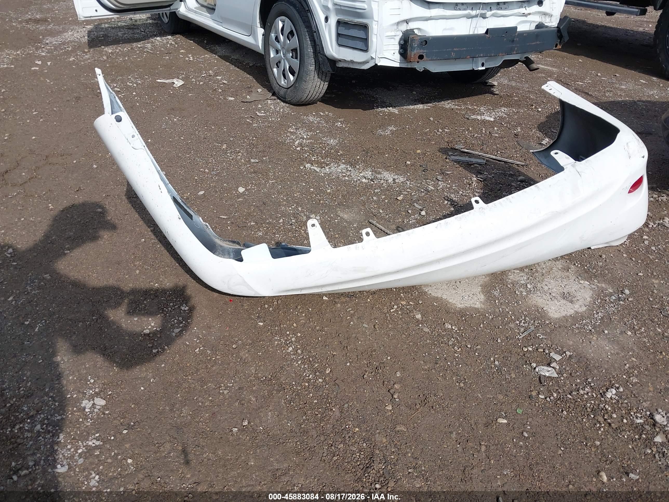 2010 Toyota Corolla Le White vin: 1NXBU4EEXAZ253955