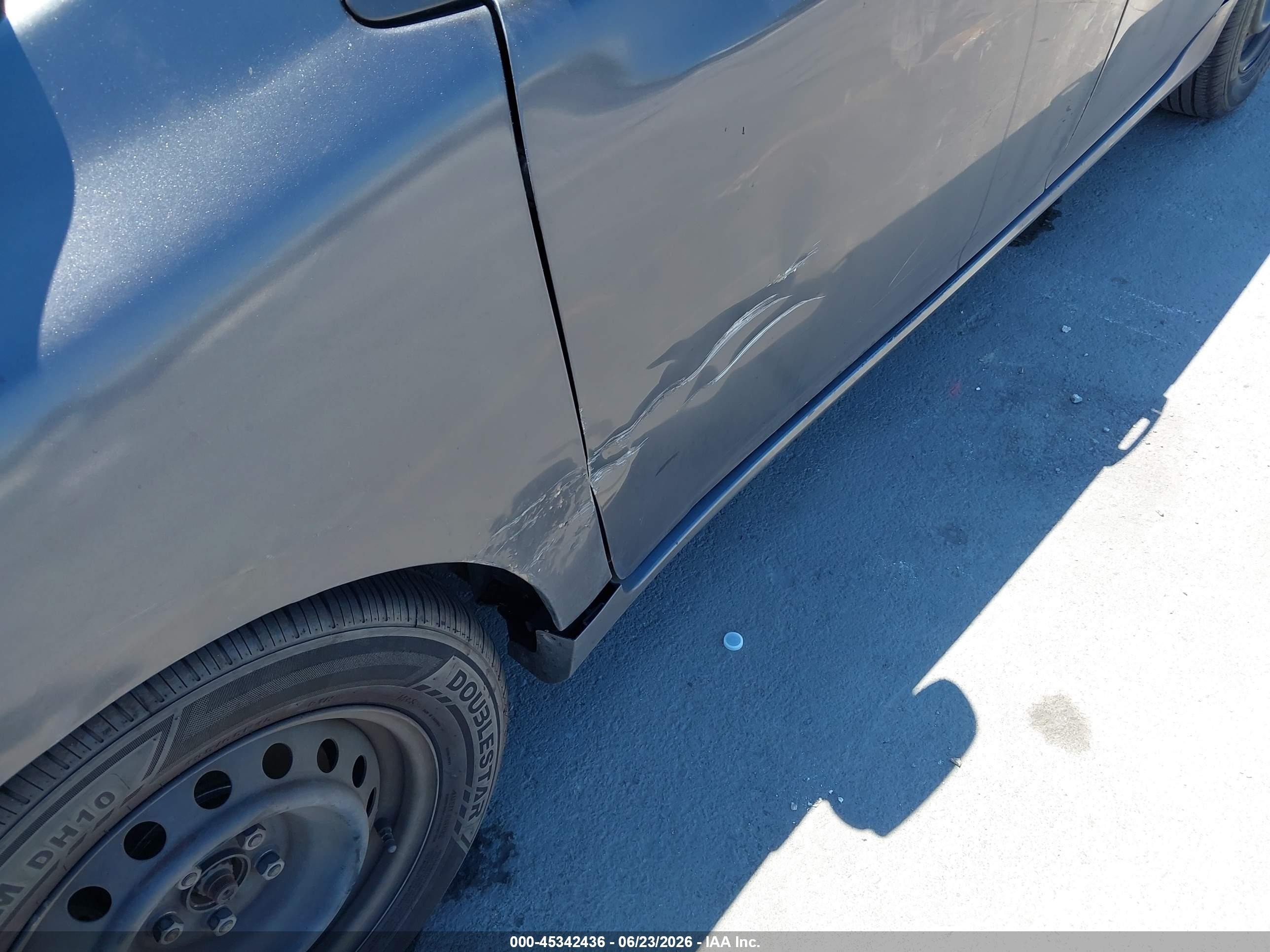2010 Toyota Corolla Le Gray vin: 1NXBU4EEXAZ256399