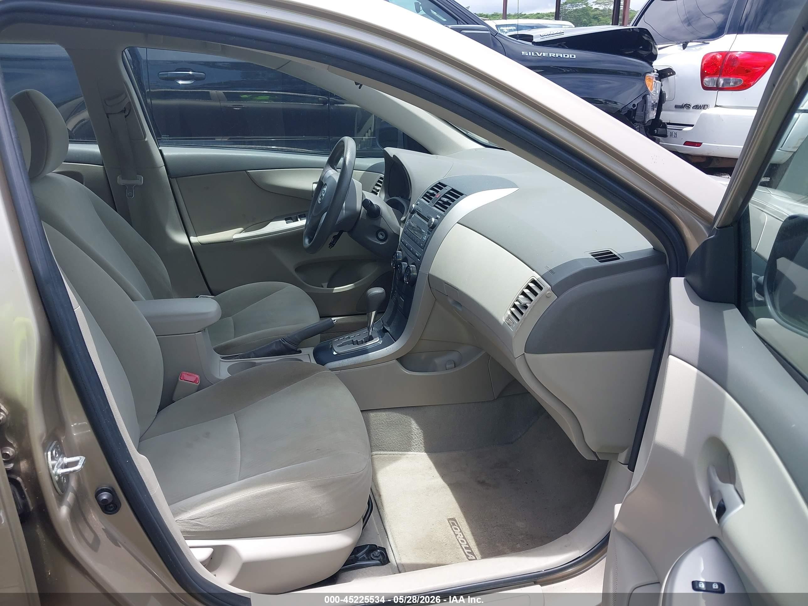 2010 Toyota Corolla Le Gold vin: 1NXBU4EEXAZ275129