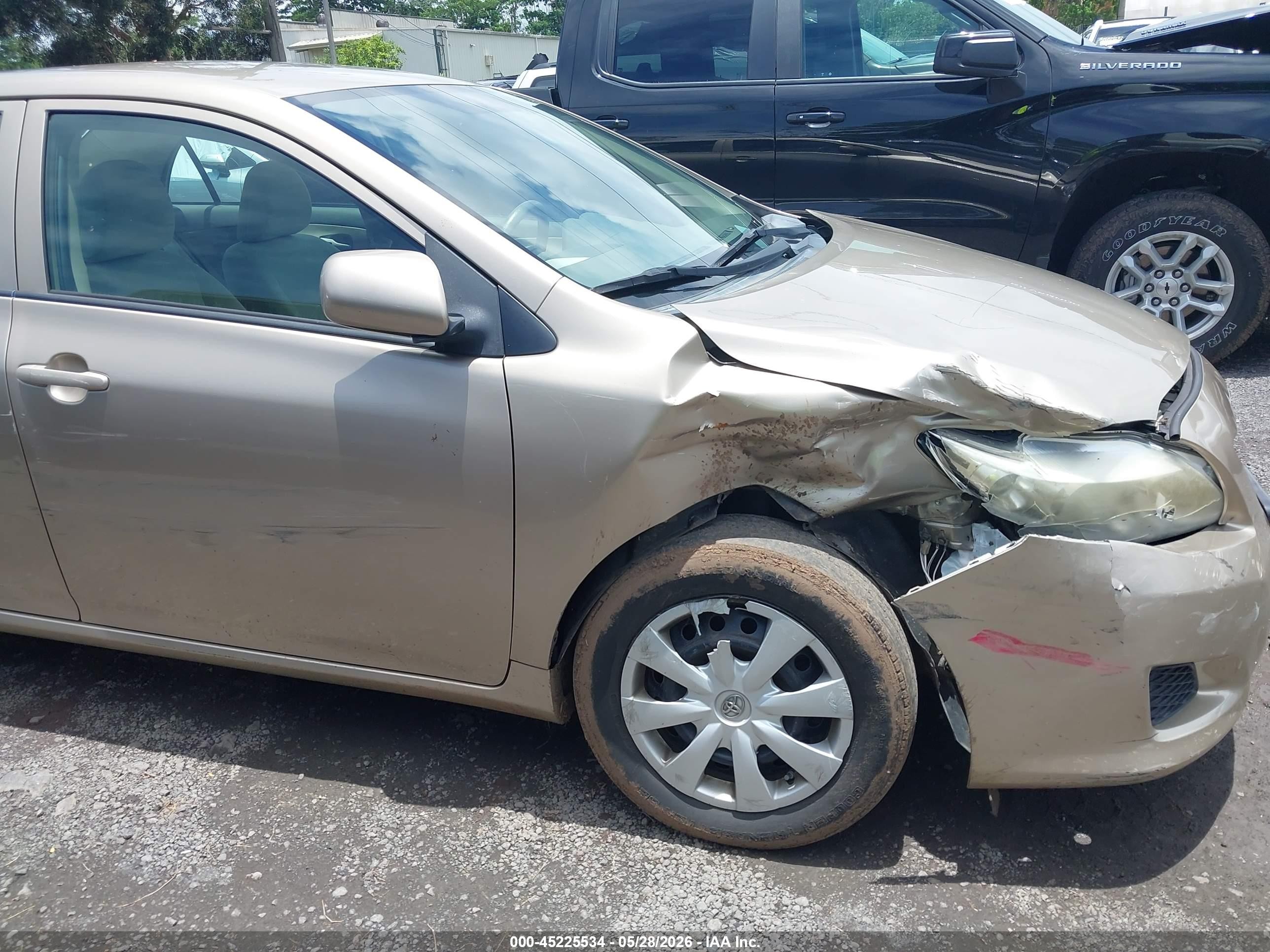 2010 Toyota Corolla Le Gold vin: 1NXBU4EEXAZ275129