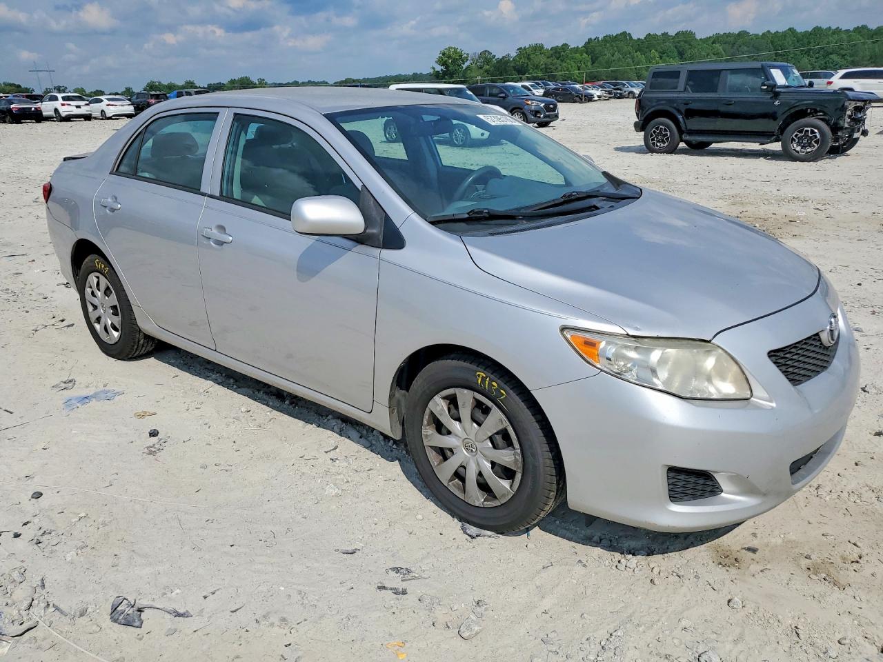 2010 Toyota Corolla Le Silver vin: 1NXBU4EEXAZ275969