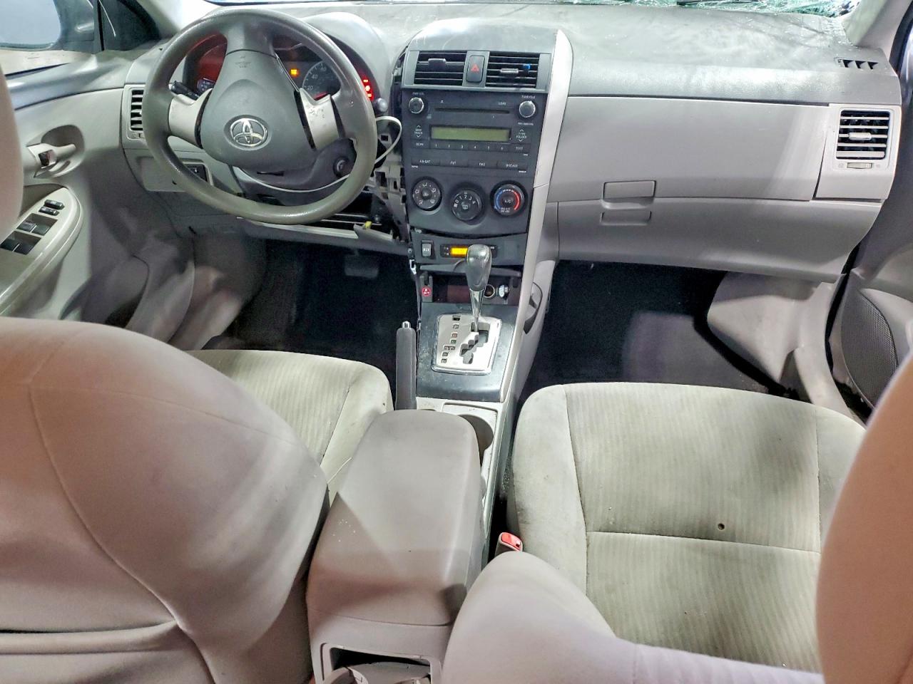 2010 Toyota Corolla Le Silver vin: 1NXBU4EEXAZ279357