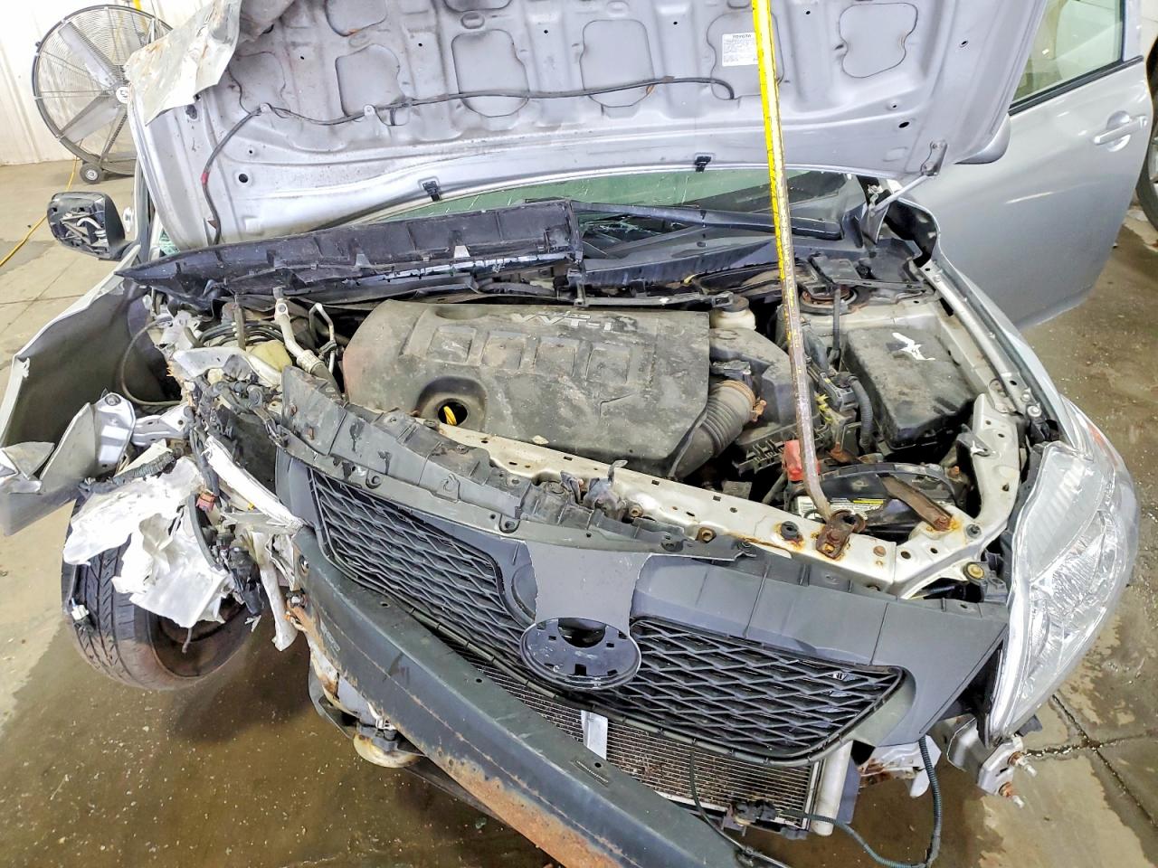 2010 Toyota Corolla Le Silver vin: 1NXBU4EEXAZ279357