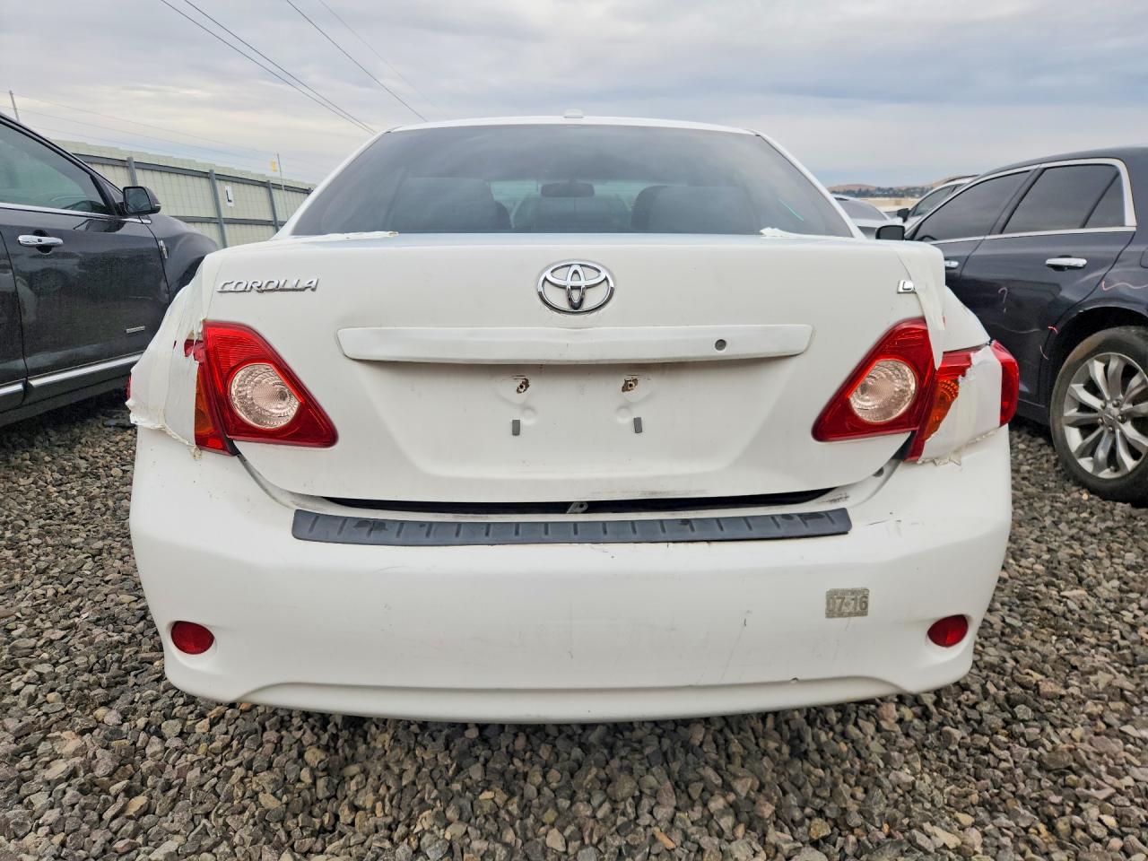 2010 Toyota Corolla Le White vin: 1NXBU4EEXAZ282159